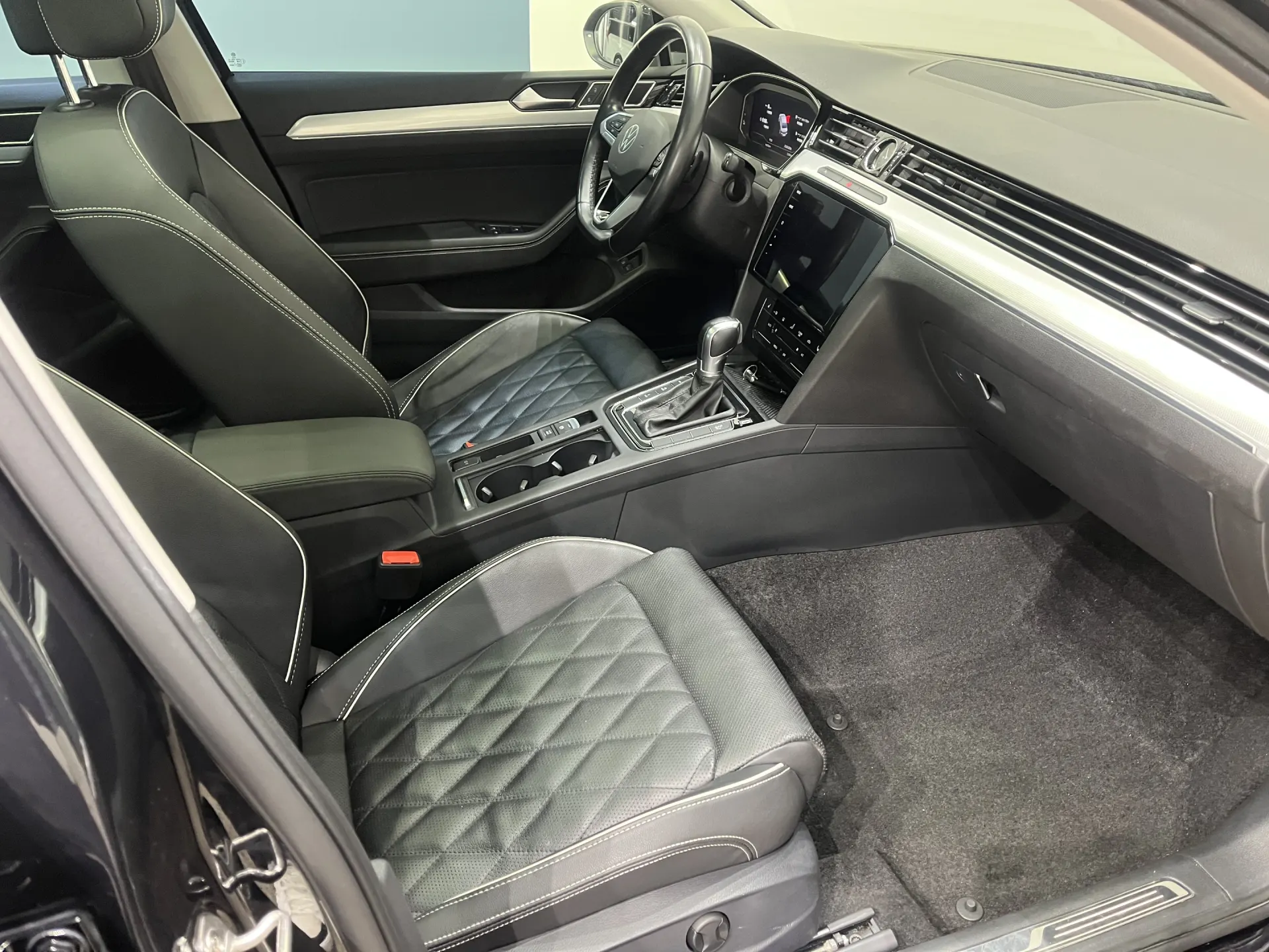 Volkswagen Magotan, 2023 15