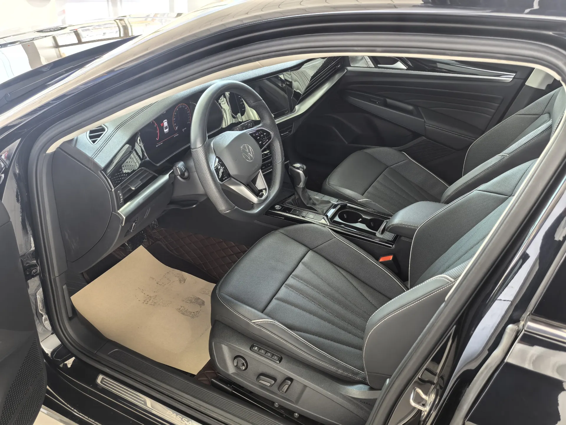 Volkswagen Passat, 2024 13