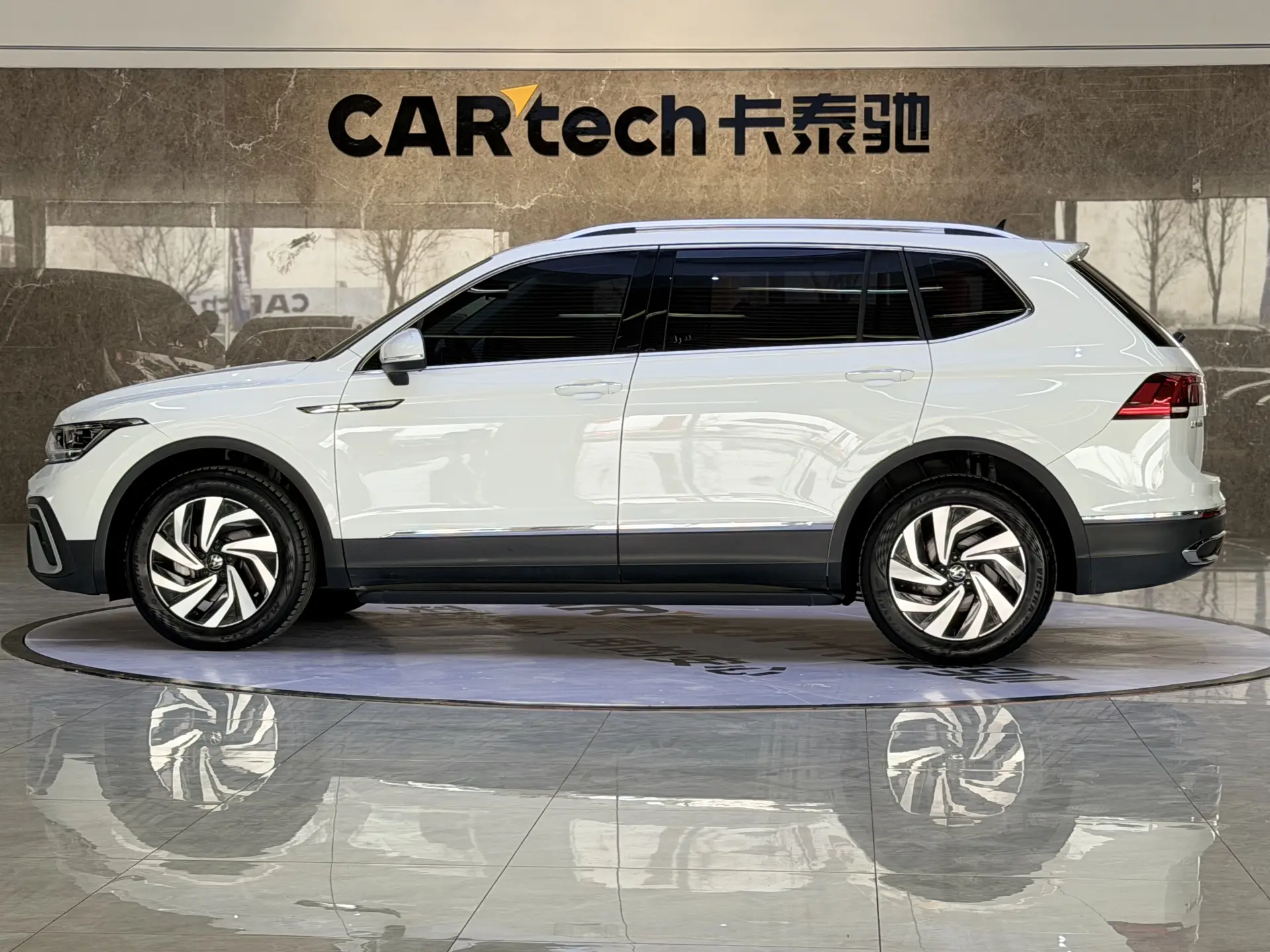 Volkswagen Tiguan L, 2023 8