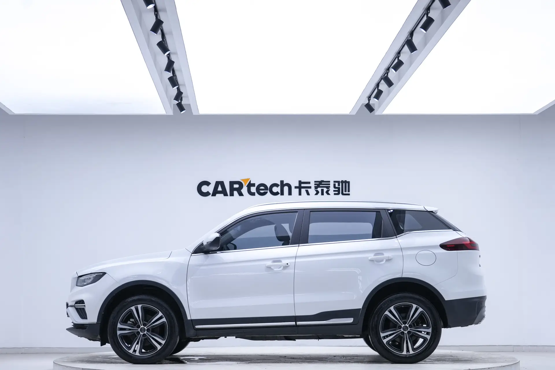 Geely Boyue, 2022 8