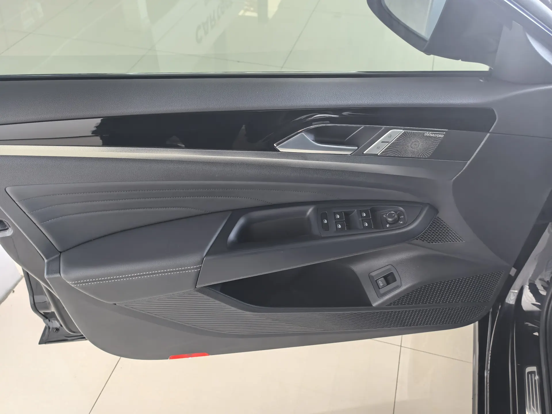 Volkswagen Passat, 2024 12