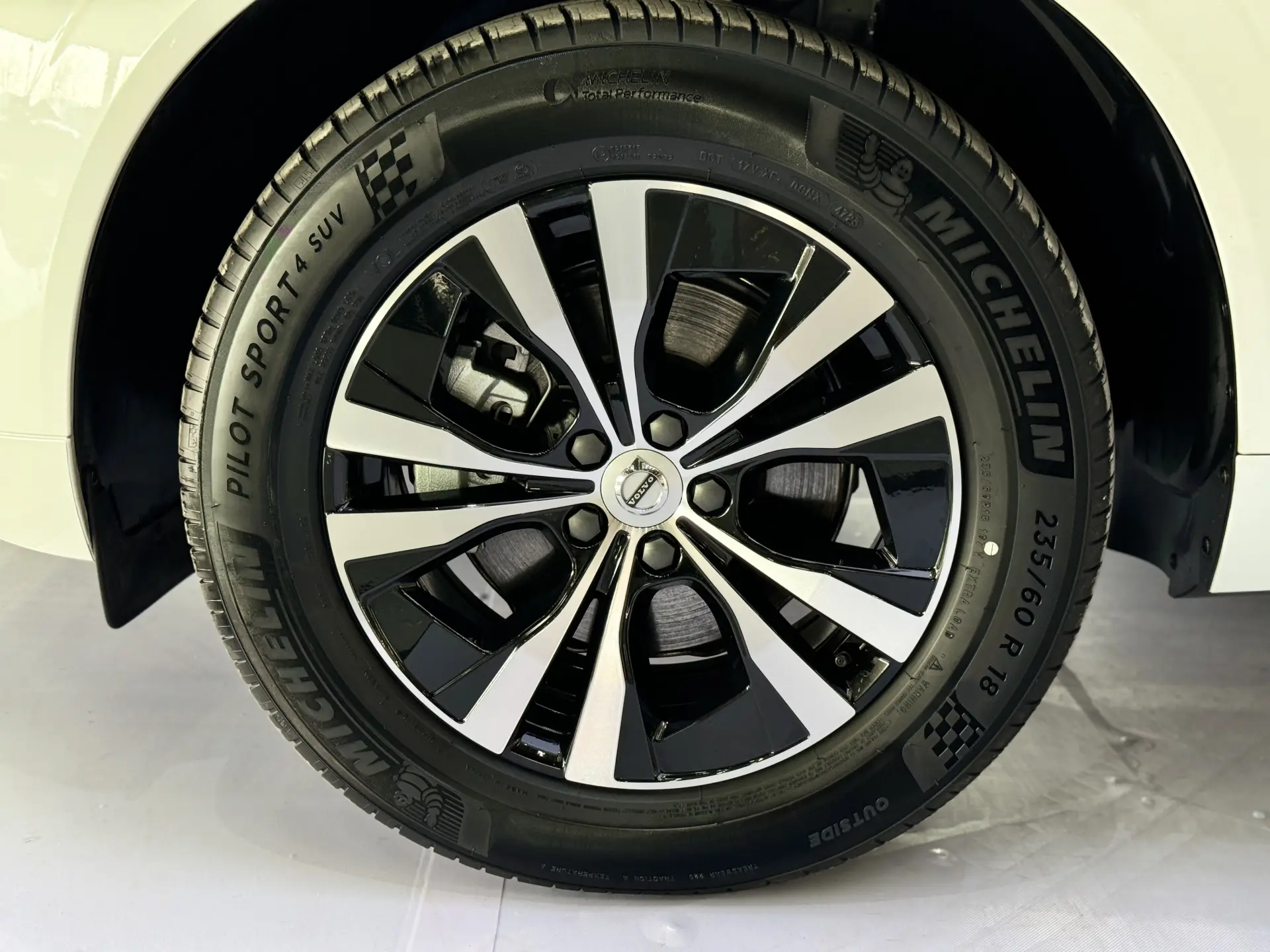Volvo XC60, 2024 11