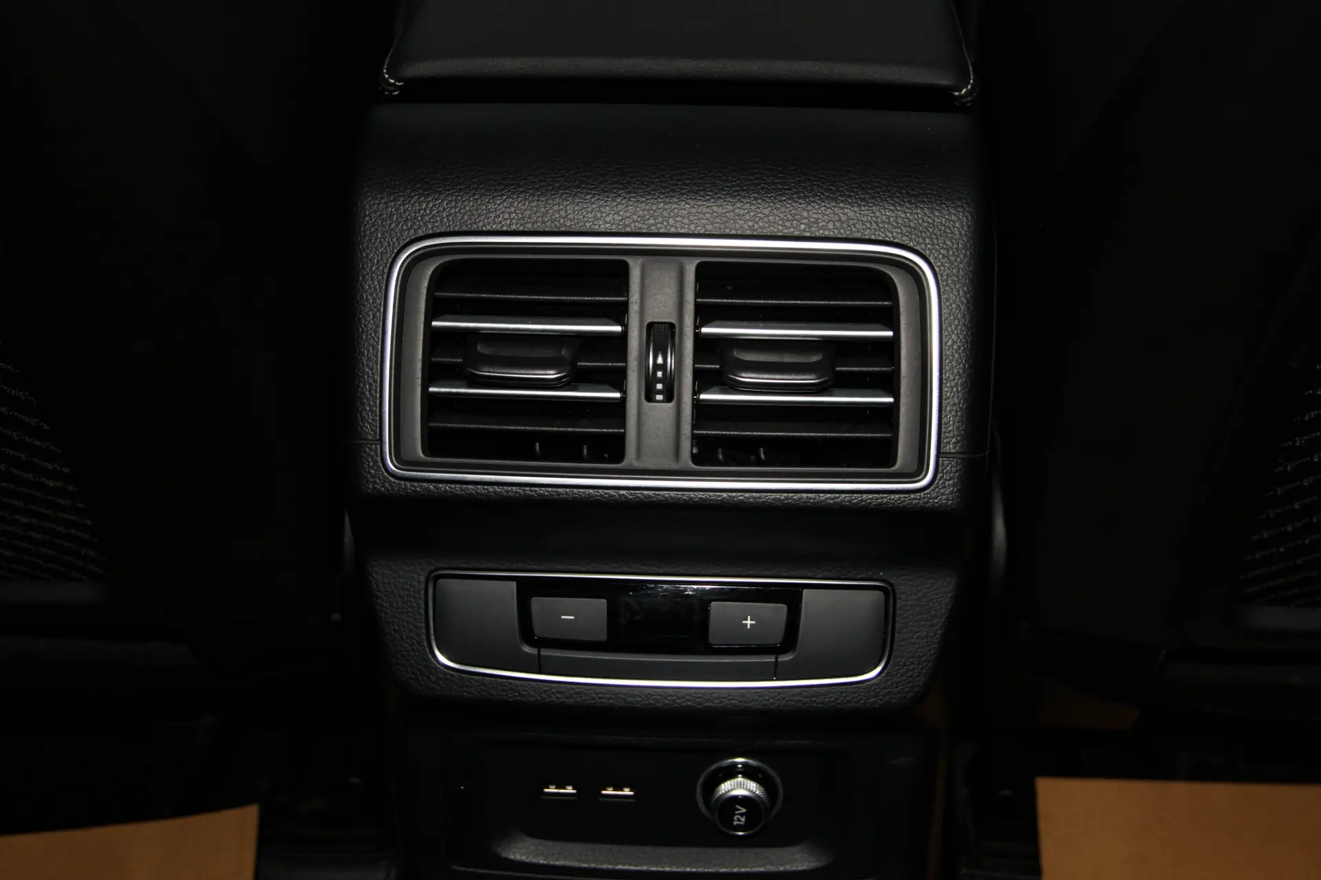 Audi Q5L 40 TFSI, 2024 21