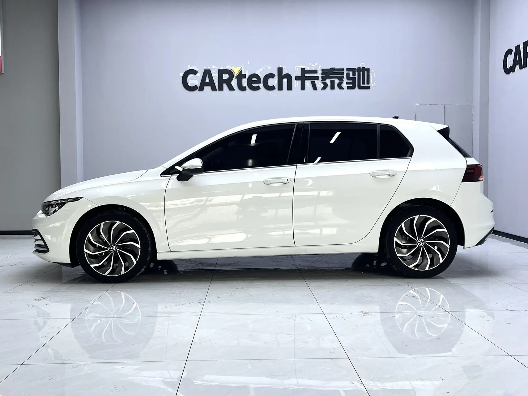 Volkswagen Golf, 2023 8
