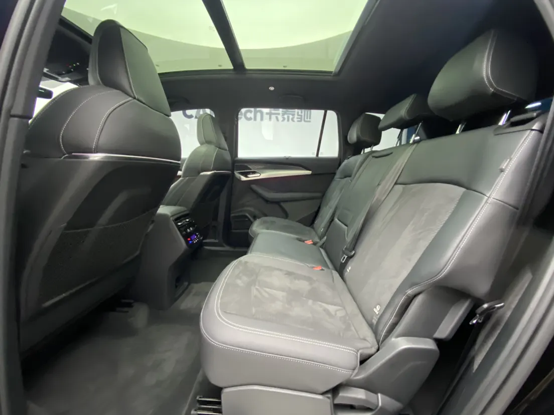 Audi Q6 45 TFSI, 2023 27