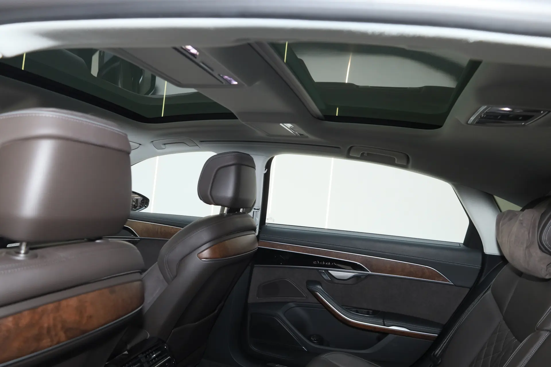 Audi A8L 50 TFSI, 2023 27