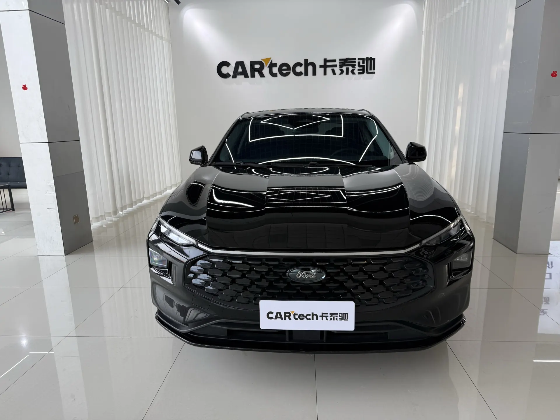 Ford Mondeo, 2024 3