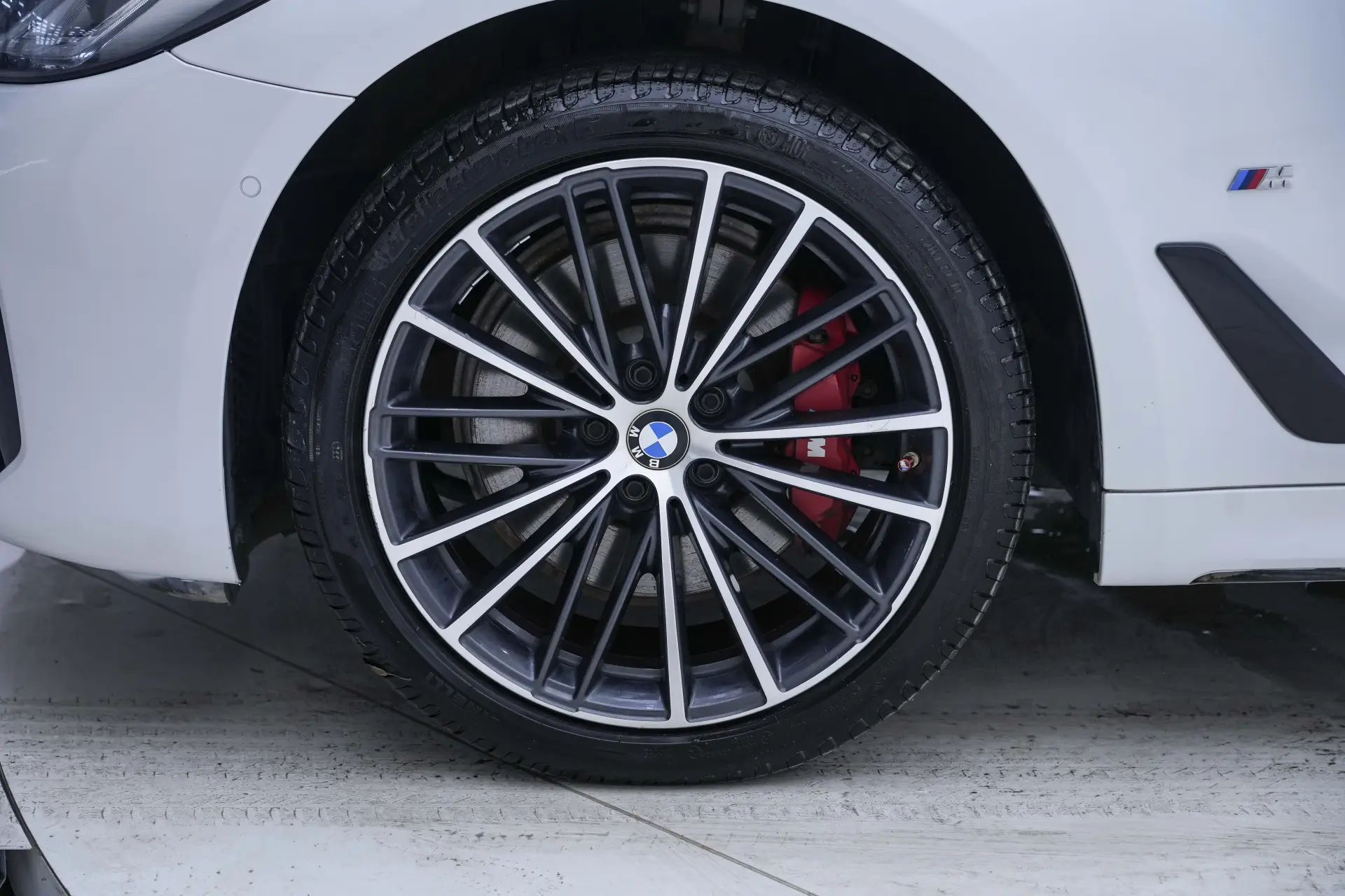 BMW 530Li, 2022 11