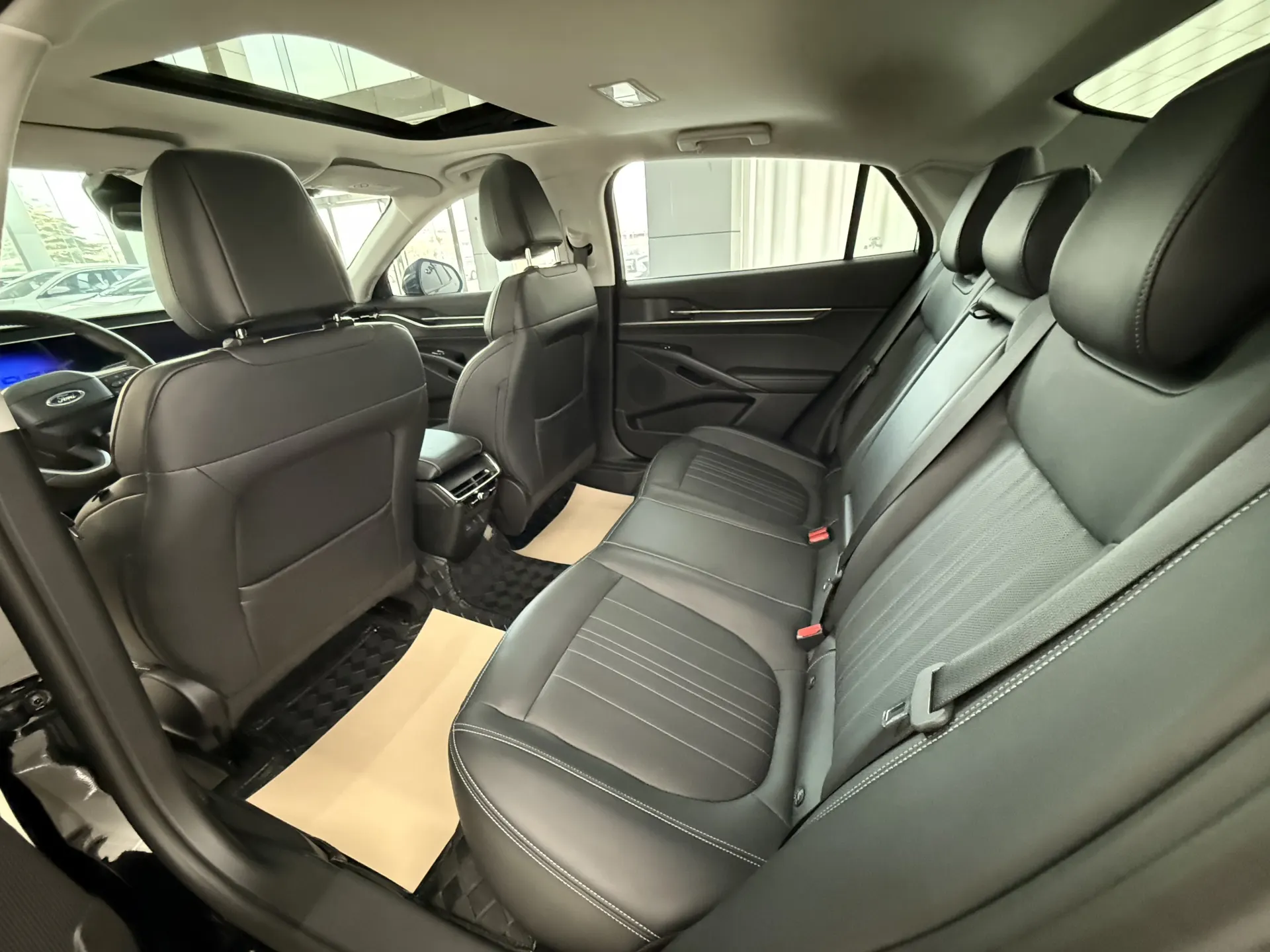 Ford Mondeo, 2024 18