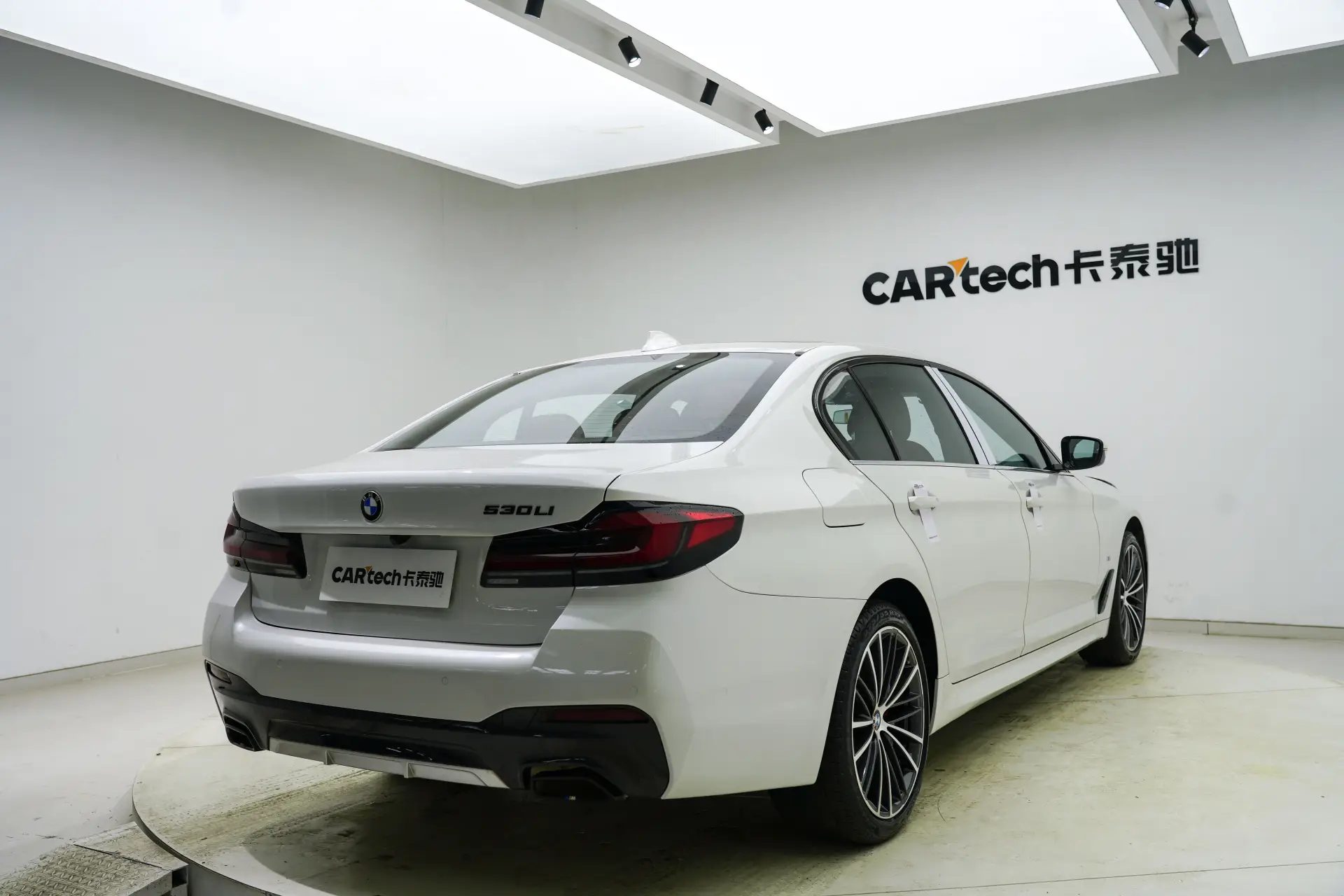 BMW 530Li, 2022 все фото