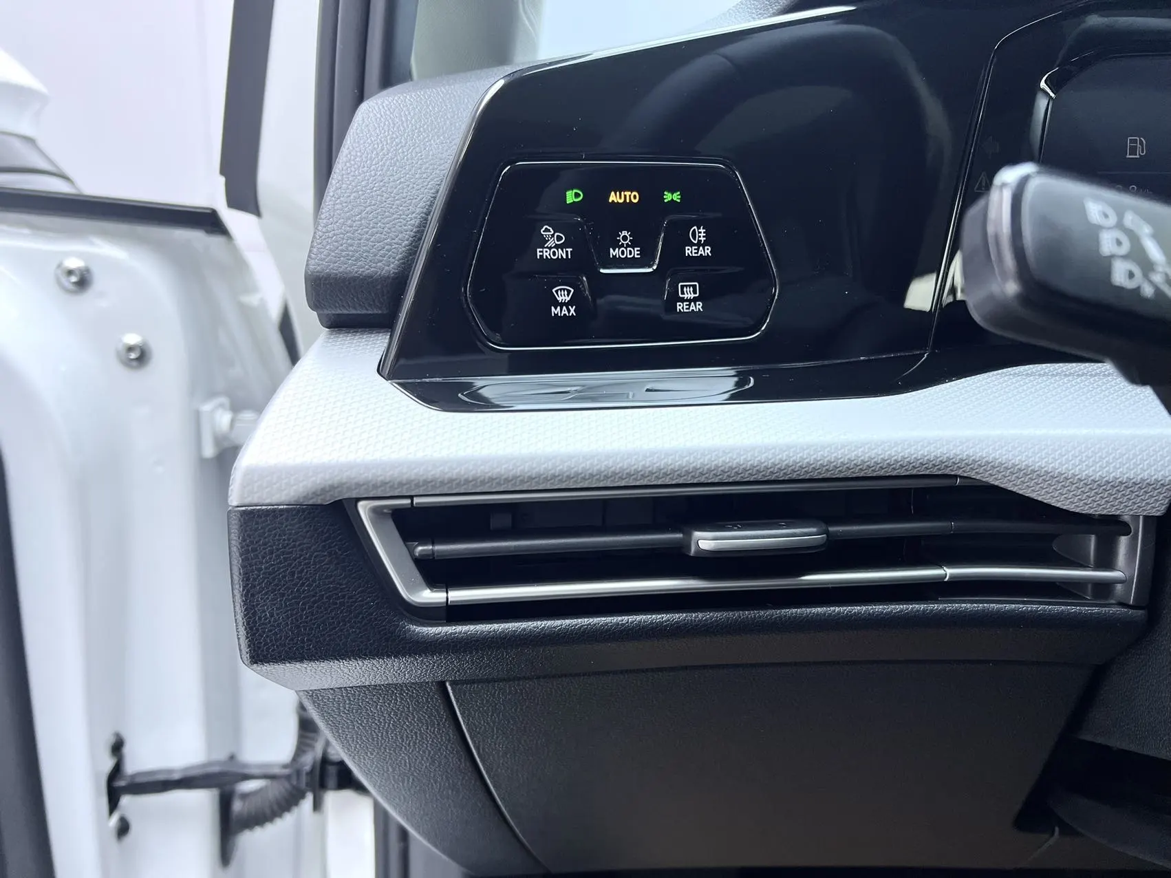 Volkswagen Golf, 2023 19