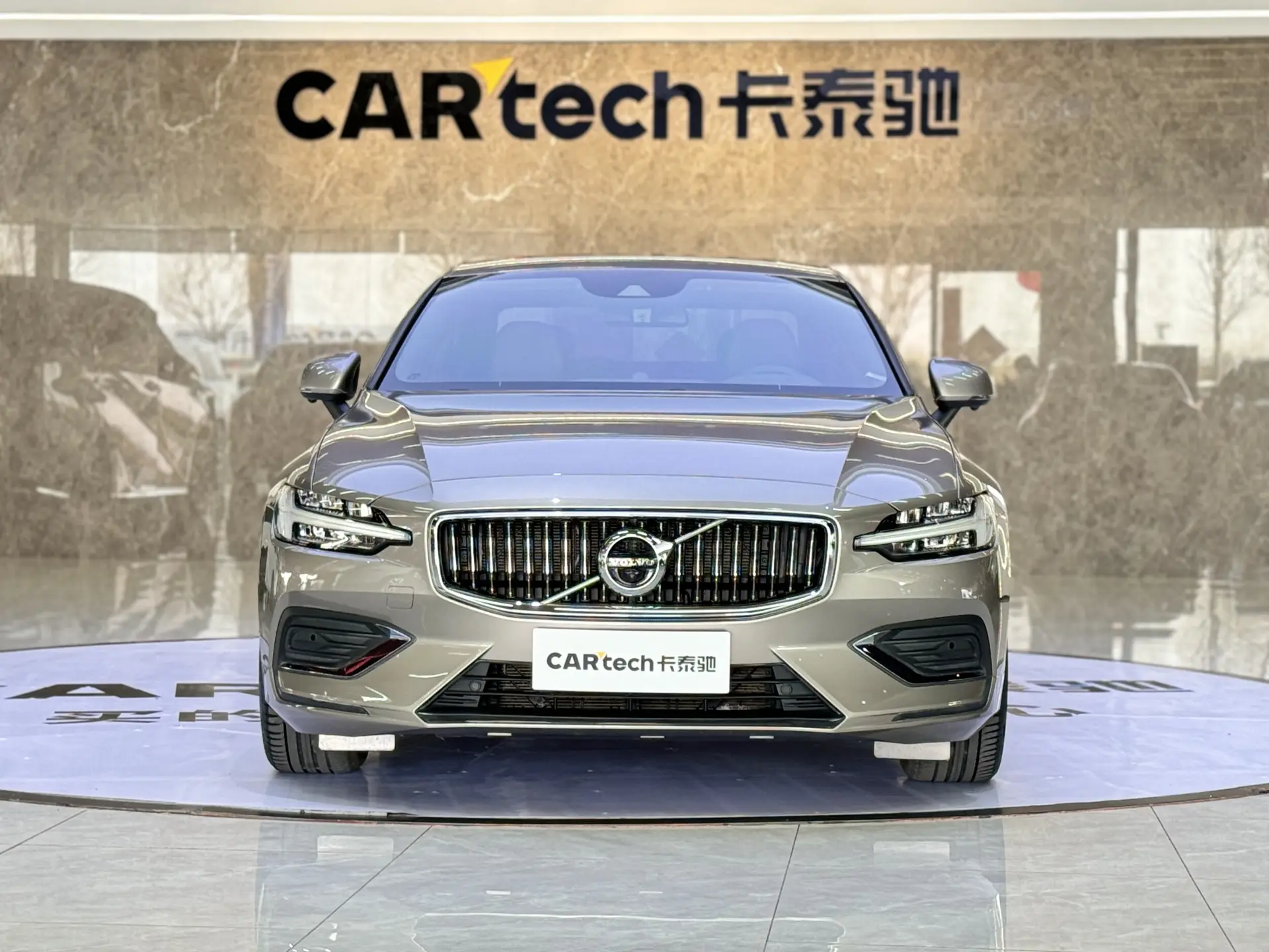 Volvo S60, 2022 3