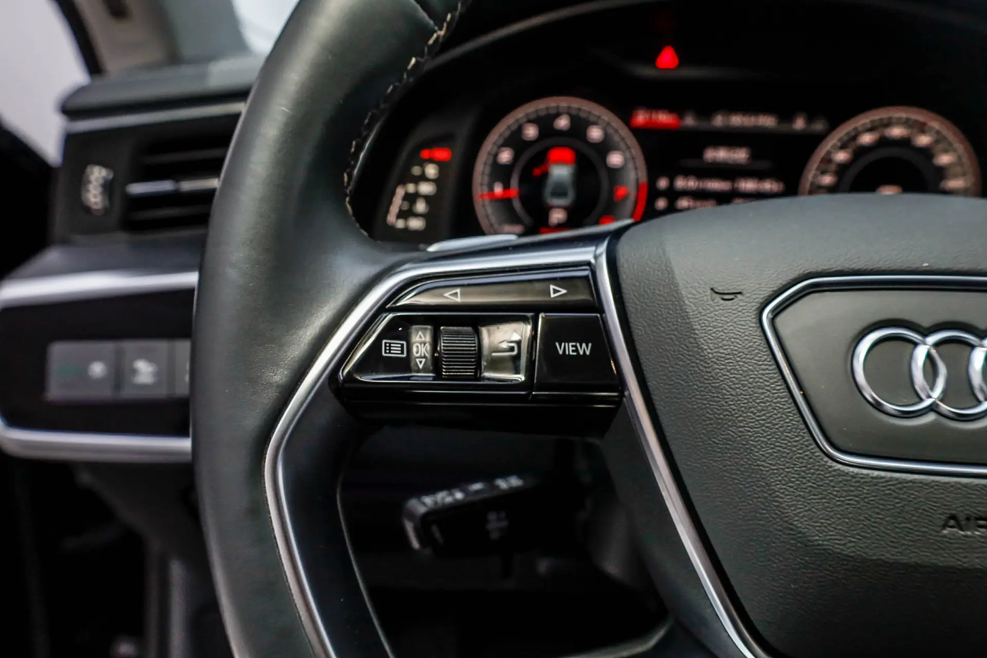 Audi A7L 45 TFSI, 2024 25