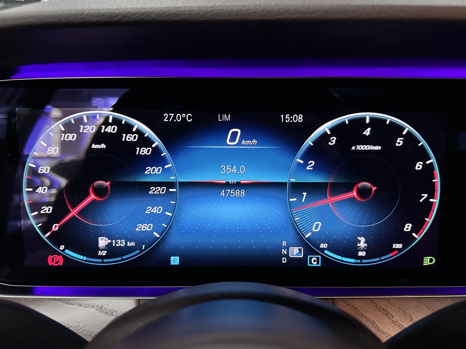 Mercedes-Benz E 300 L, 2021 14