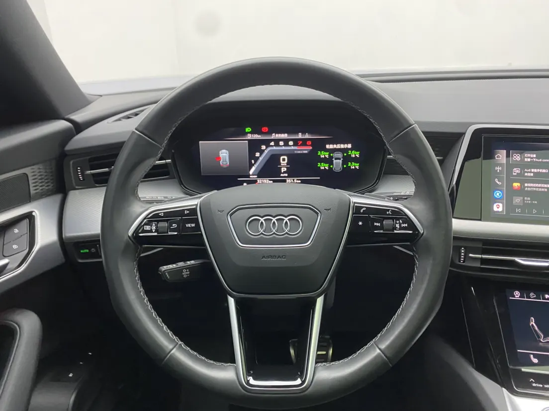 Audi Q6 45 TFSI, 2023 14
