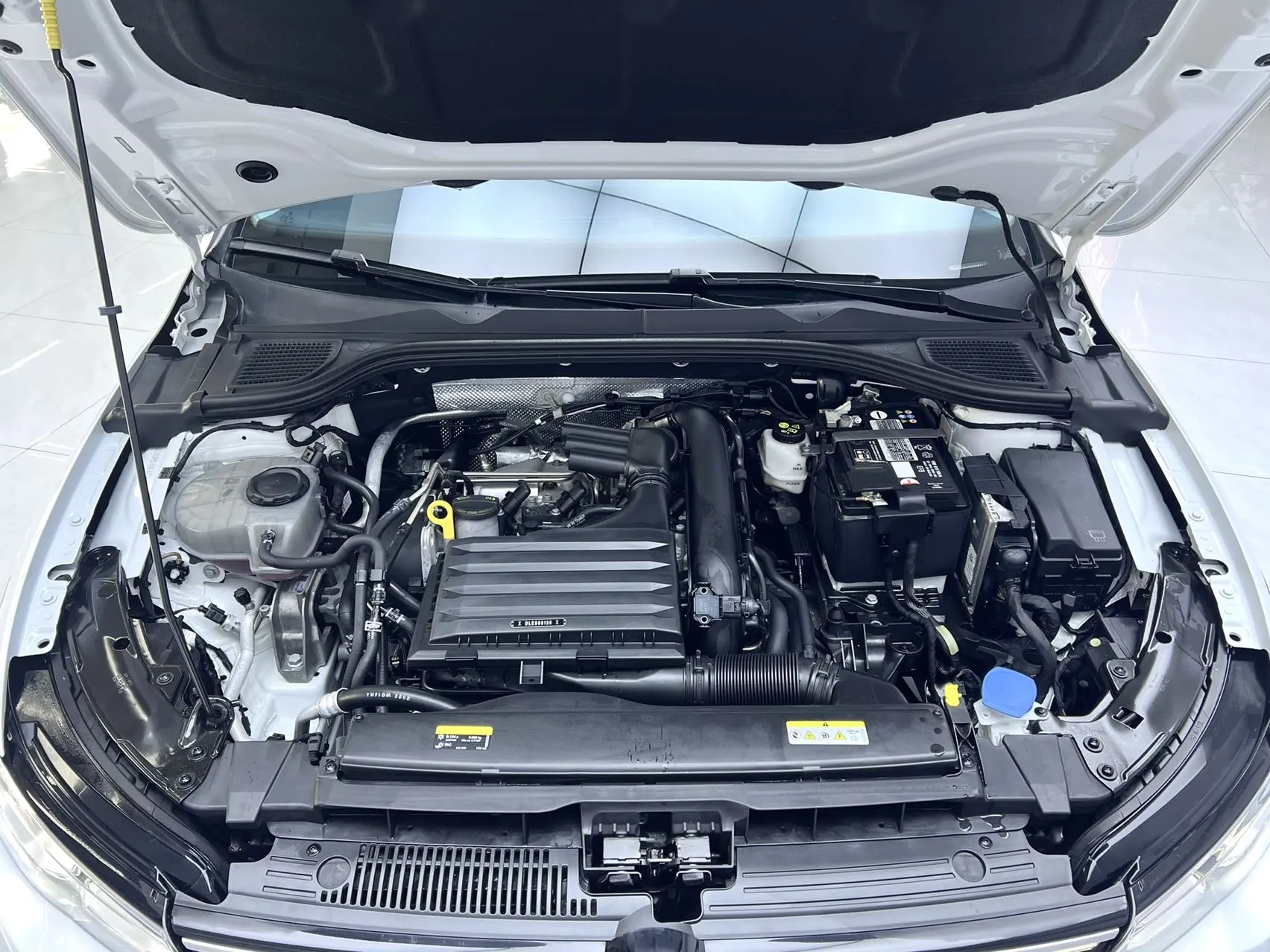 Volkswagen Golf, 2023 12