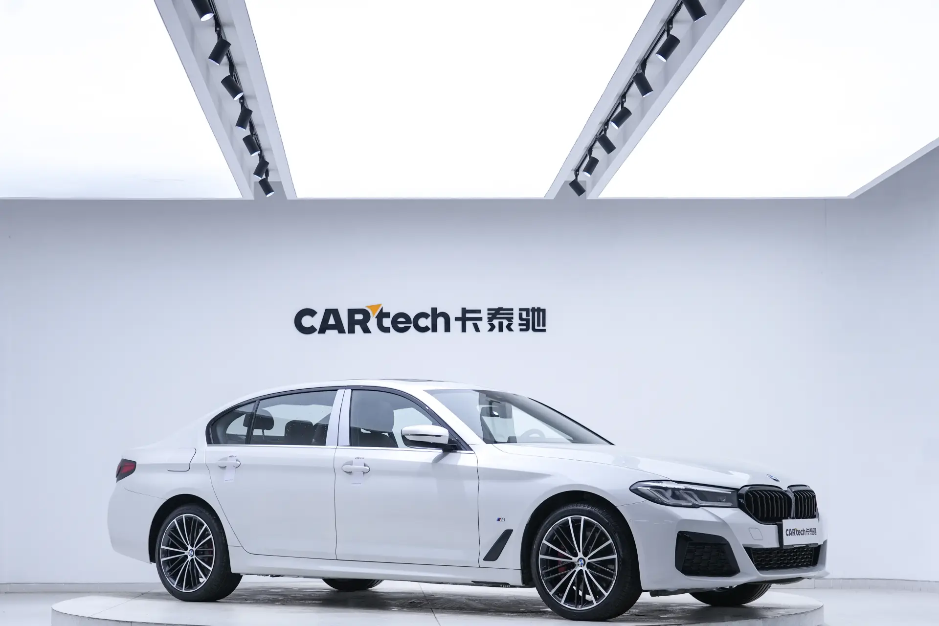 BMW 530Li, 2022 13