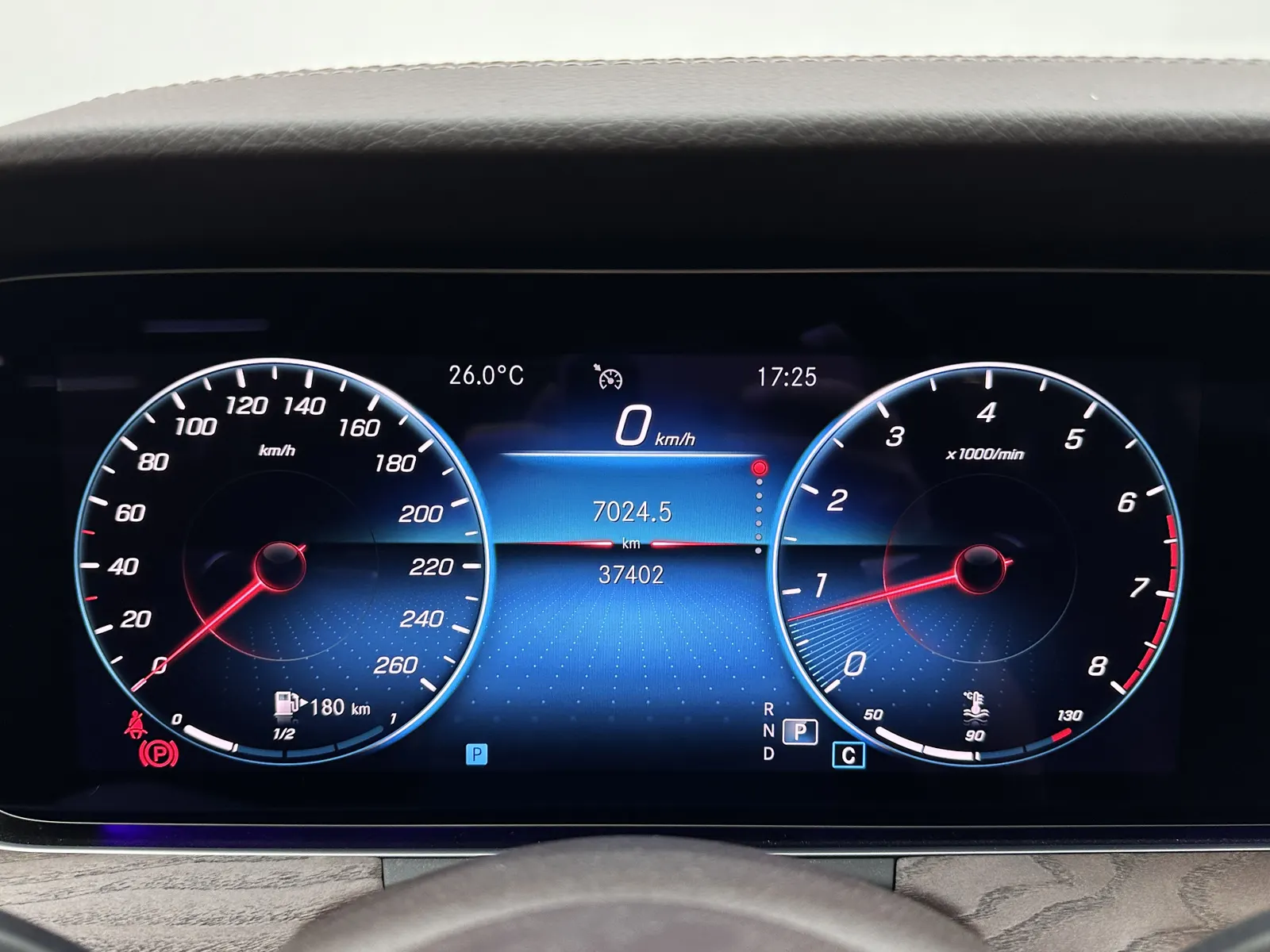 Mercedes-Benz E 300 L, 2021 14