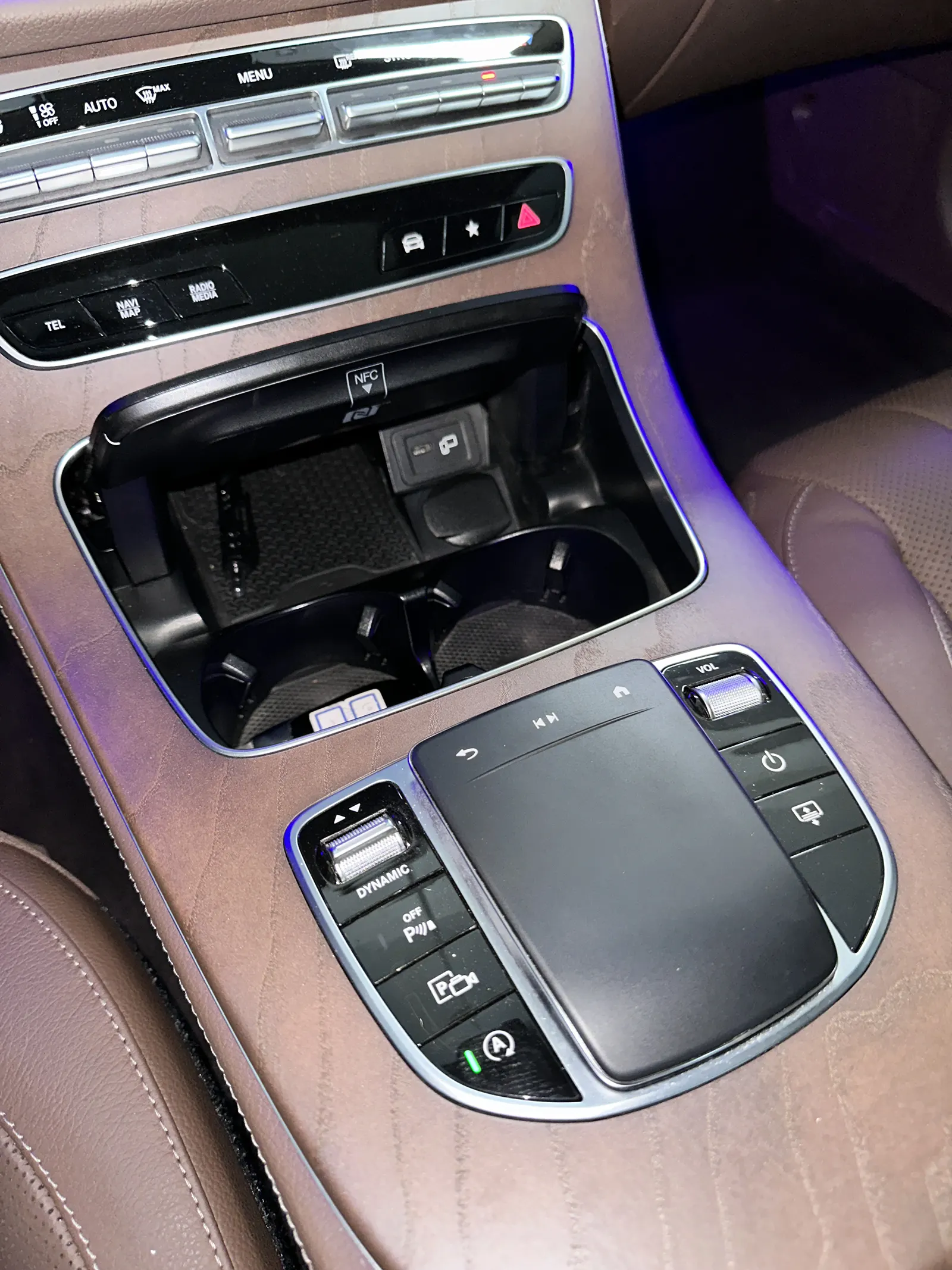 Mercedes-Benz E 300 L, 2021 16