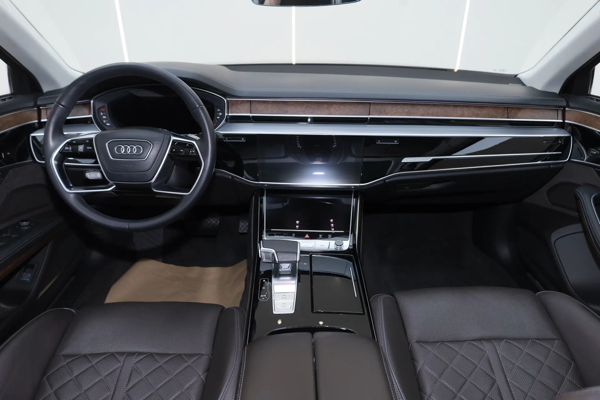 Audi A8L 50 TFSI, 2023 13