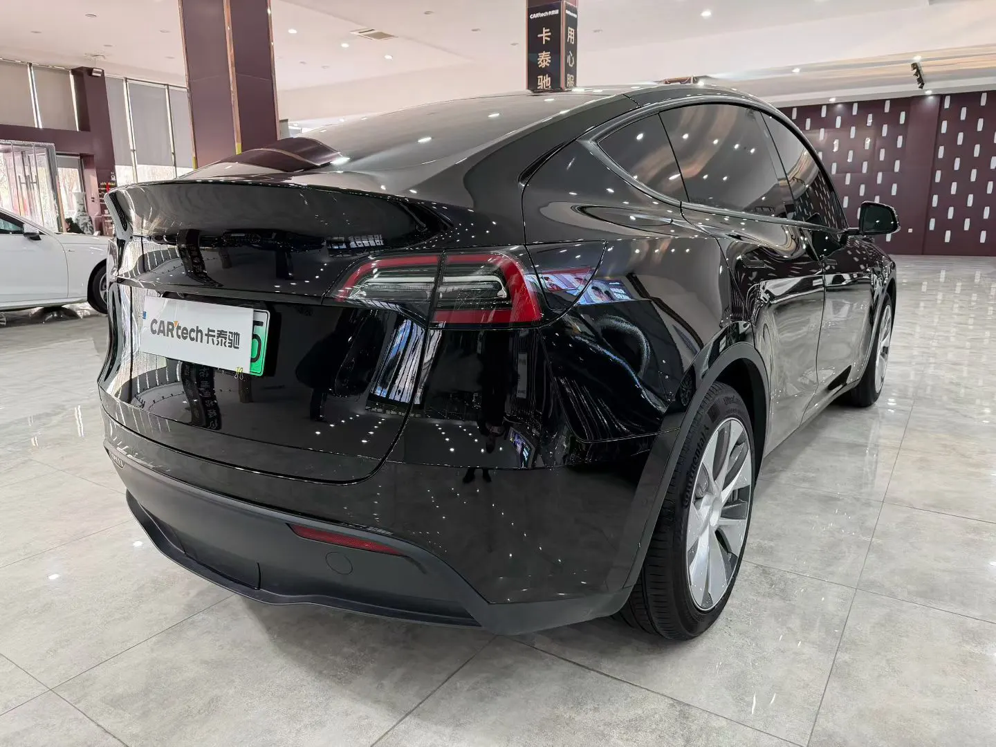 Tesla Model Y, 2022 4