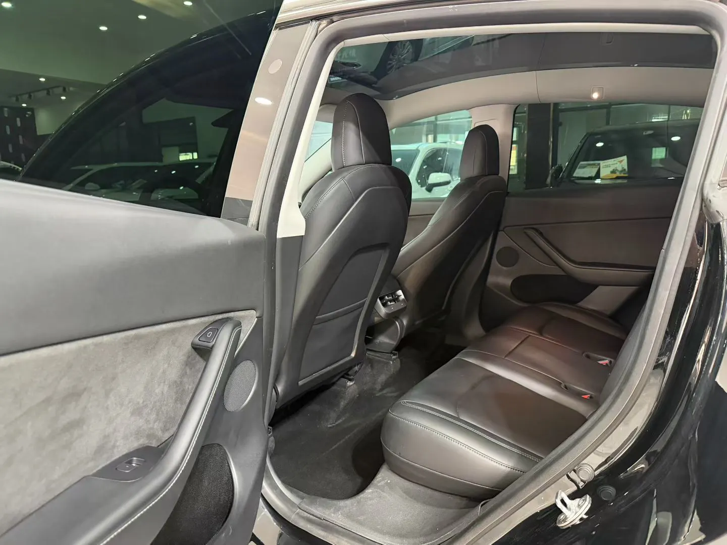 Tesla Model Y, 2022 9