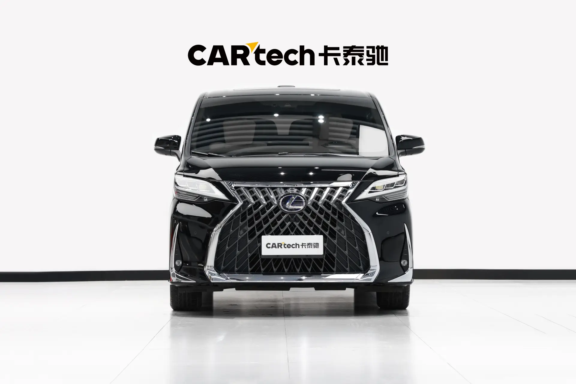 Lexus LM 300h, 2022 2