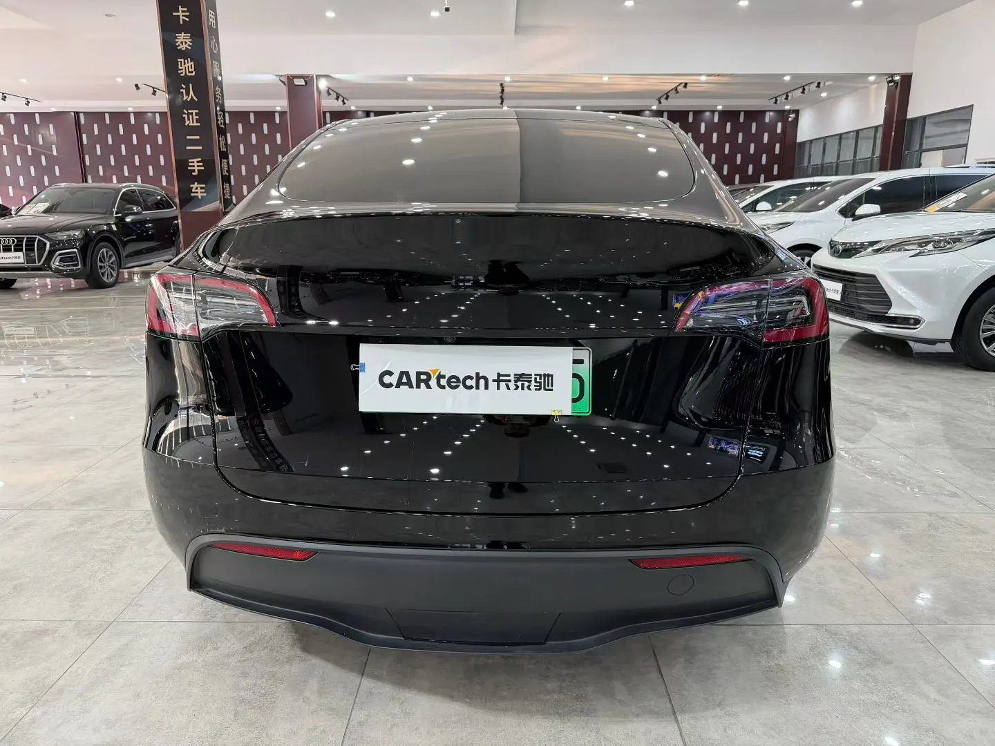 Tesla Model Y, 2022 все фото