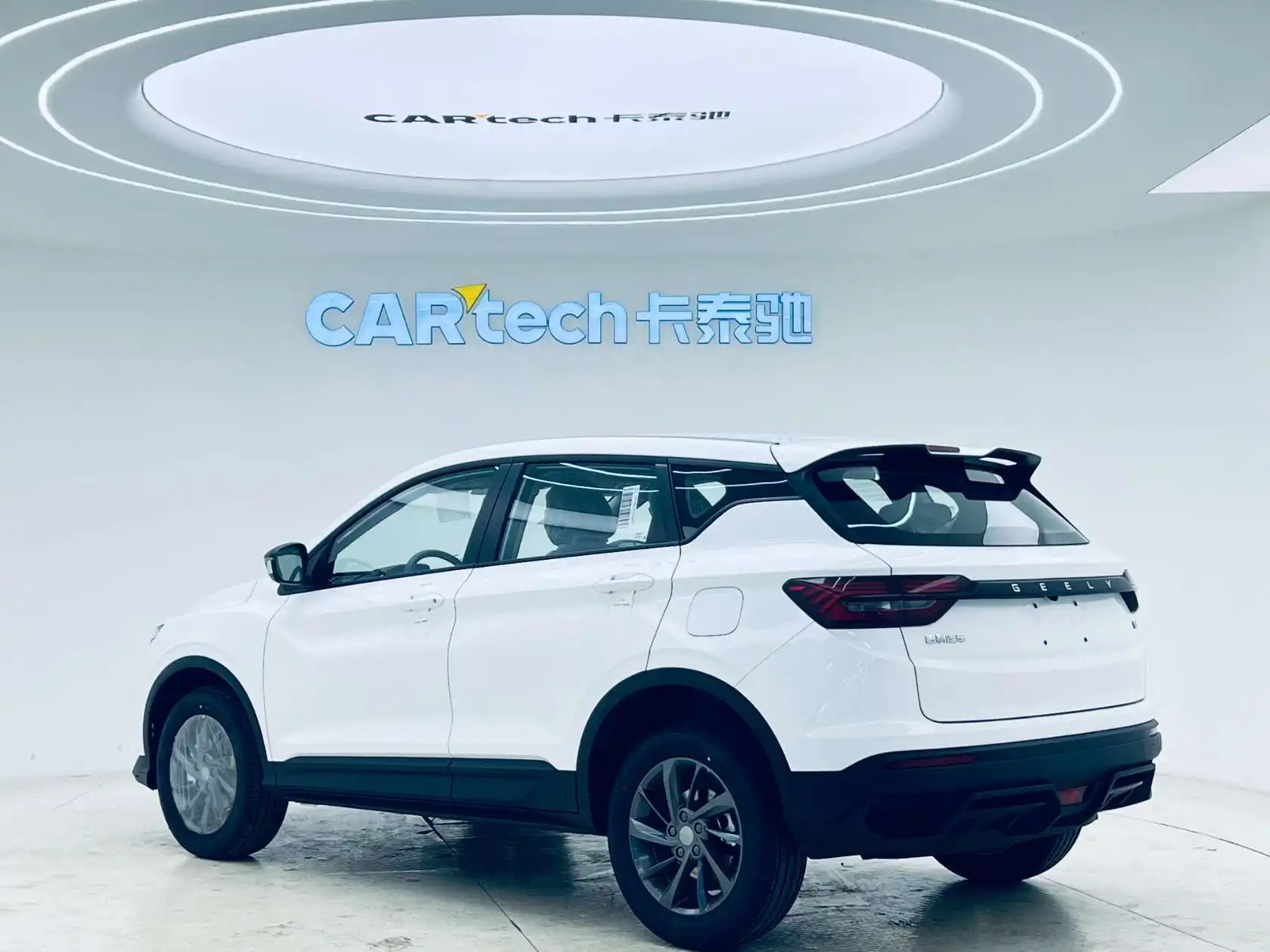 Geely Coolray, 2025 6