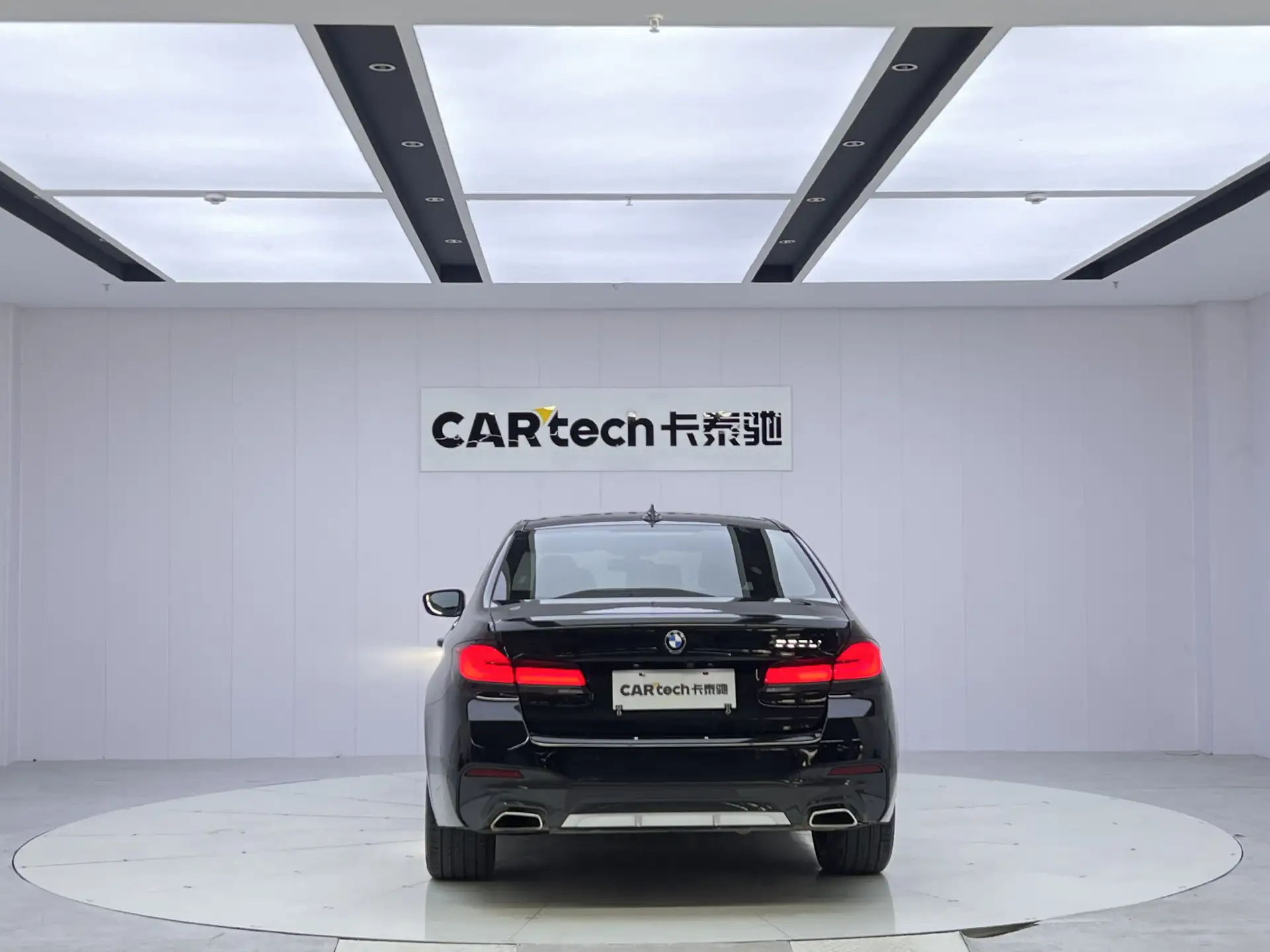 BMW 530Li, 2022 12