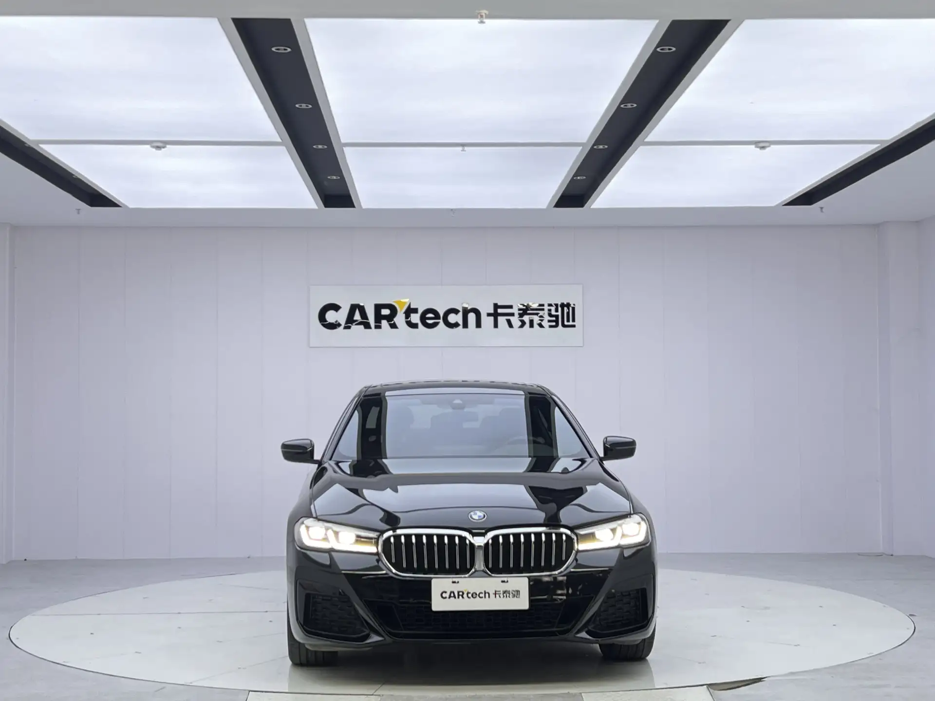 BMW 530Li, 2022 3