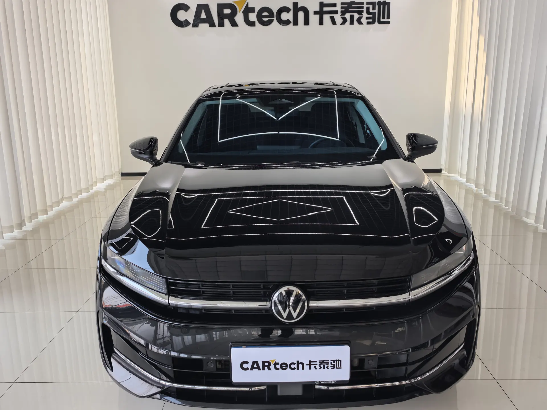 Volkswagen Magotan, 2025 3