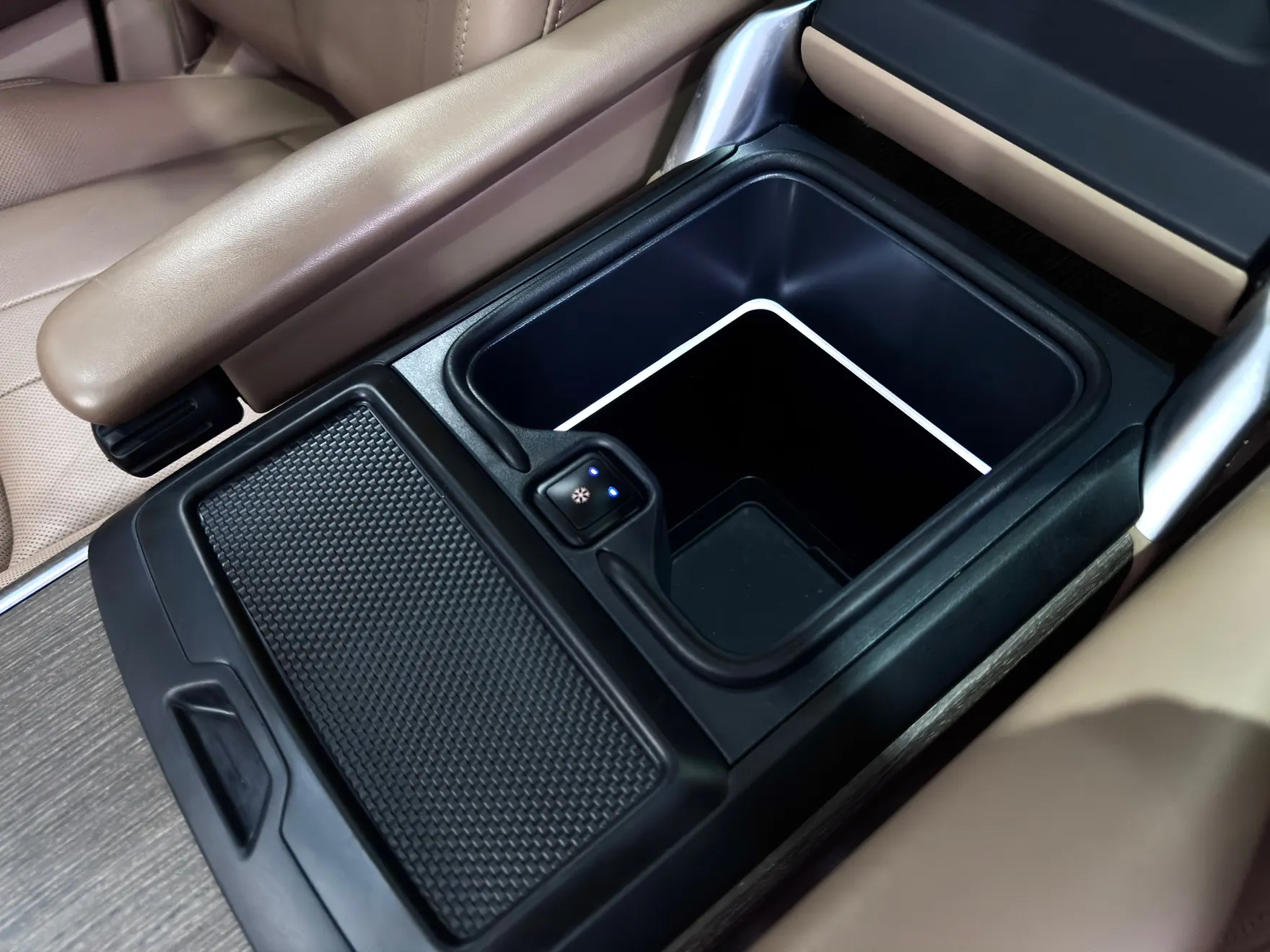 Land Rover Range Rover, 2023 38