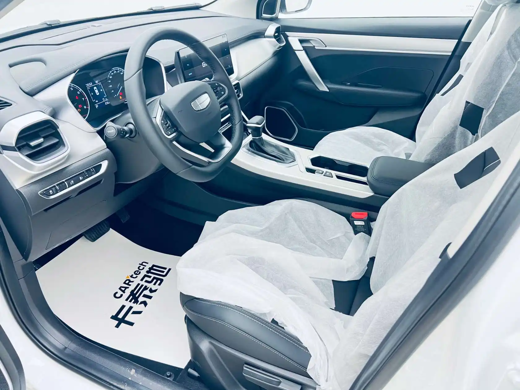 Geely Coolray, 2025 9