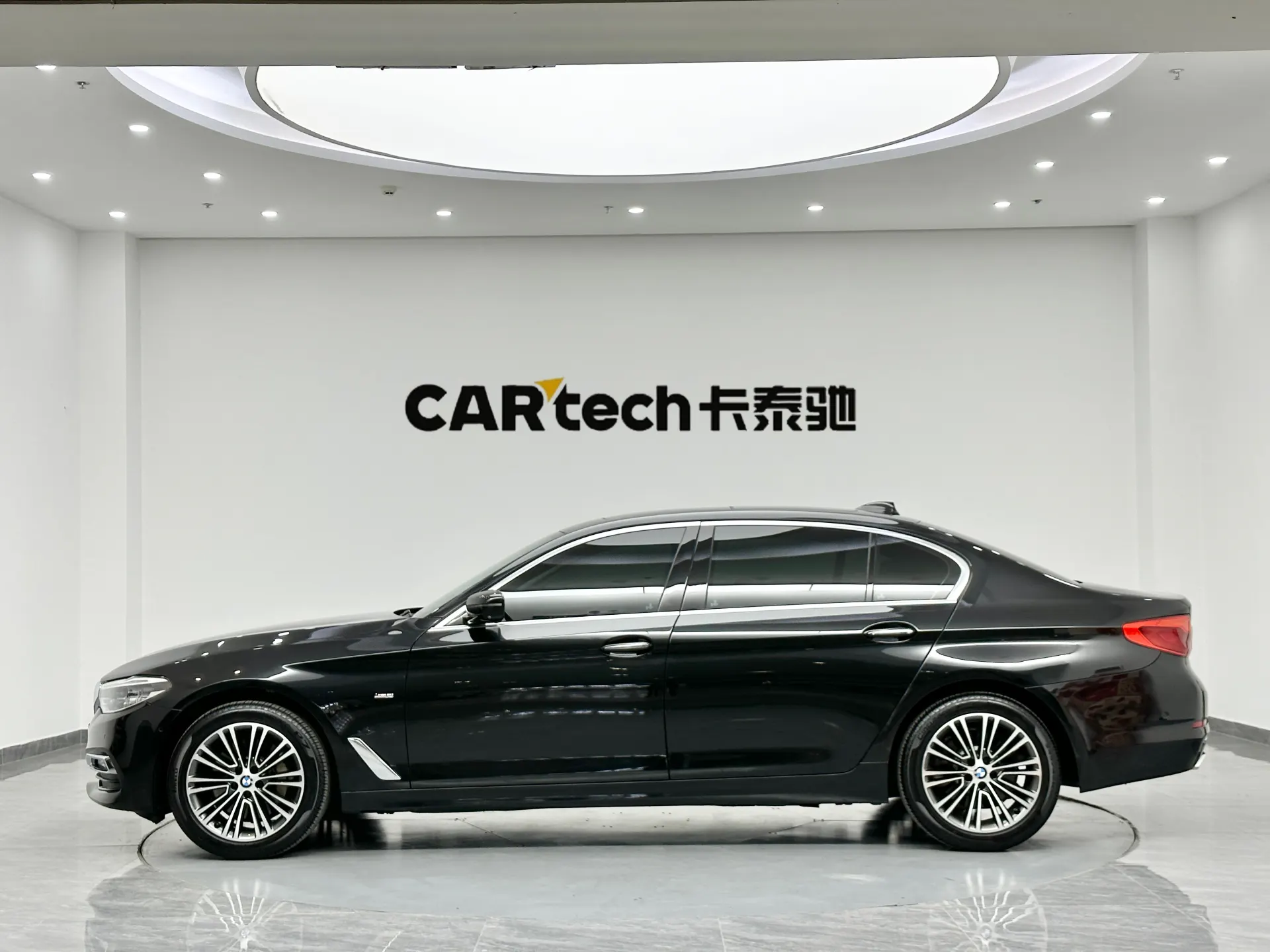 BMW 530Li, 2018 все фото