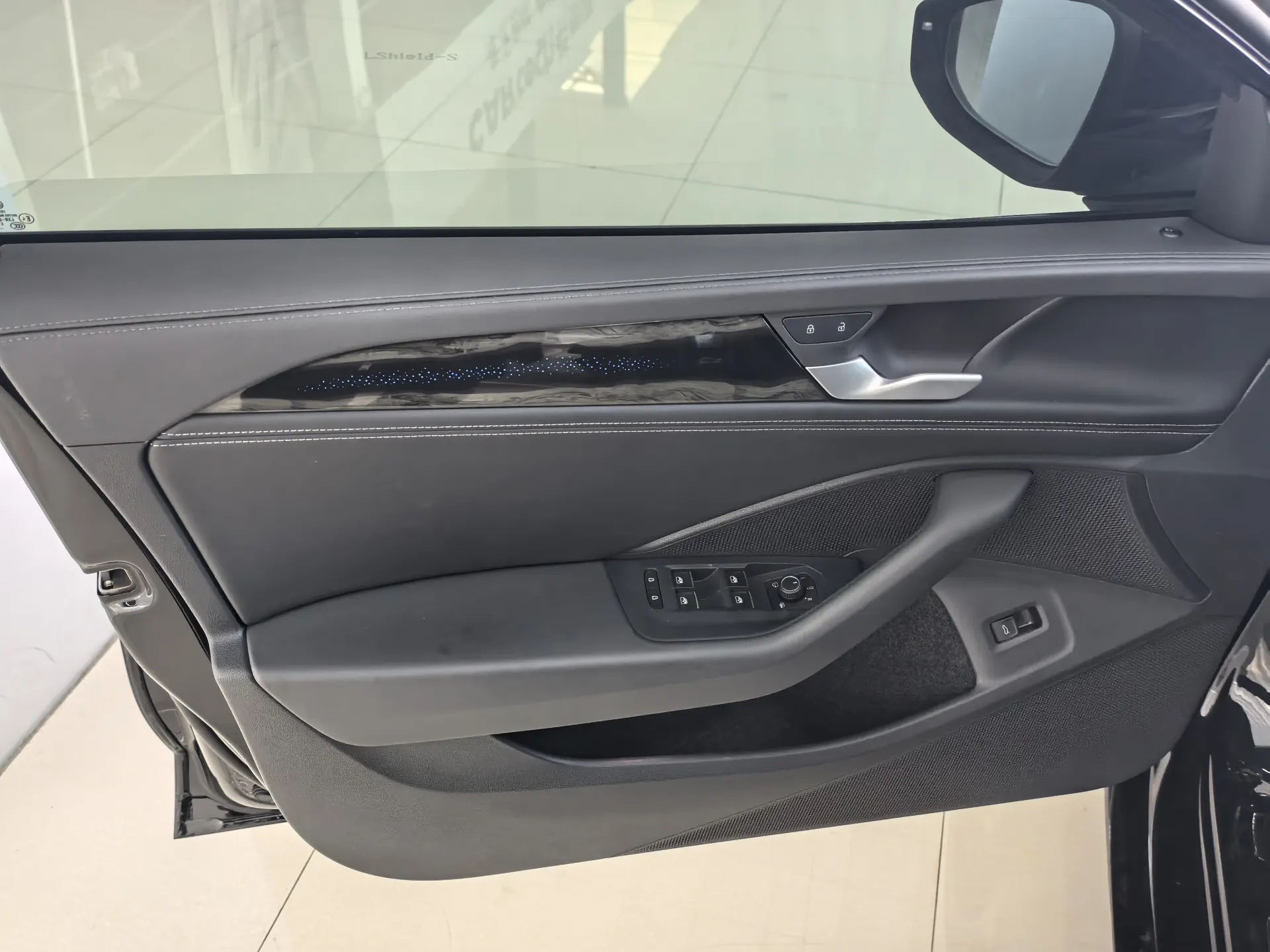 Volkswagen Magotan, 2025 18