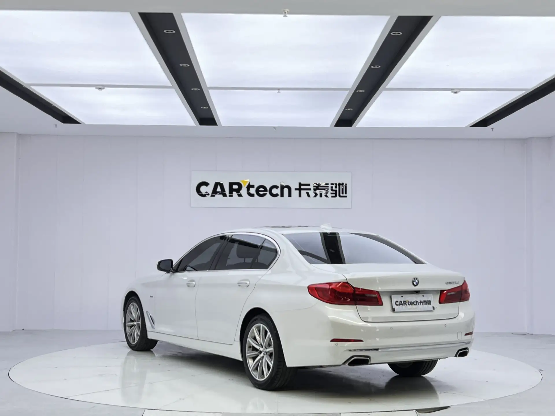 BMW 530Li, 2018 7