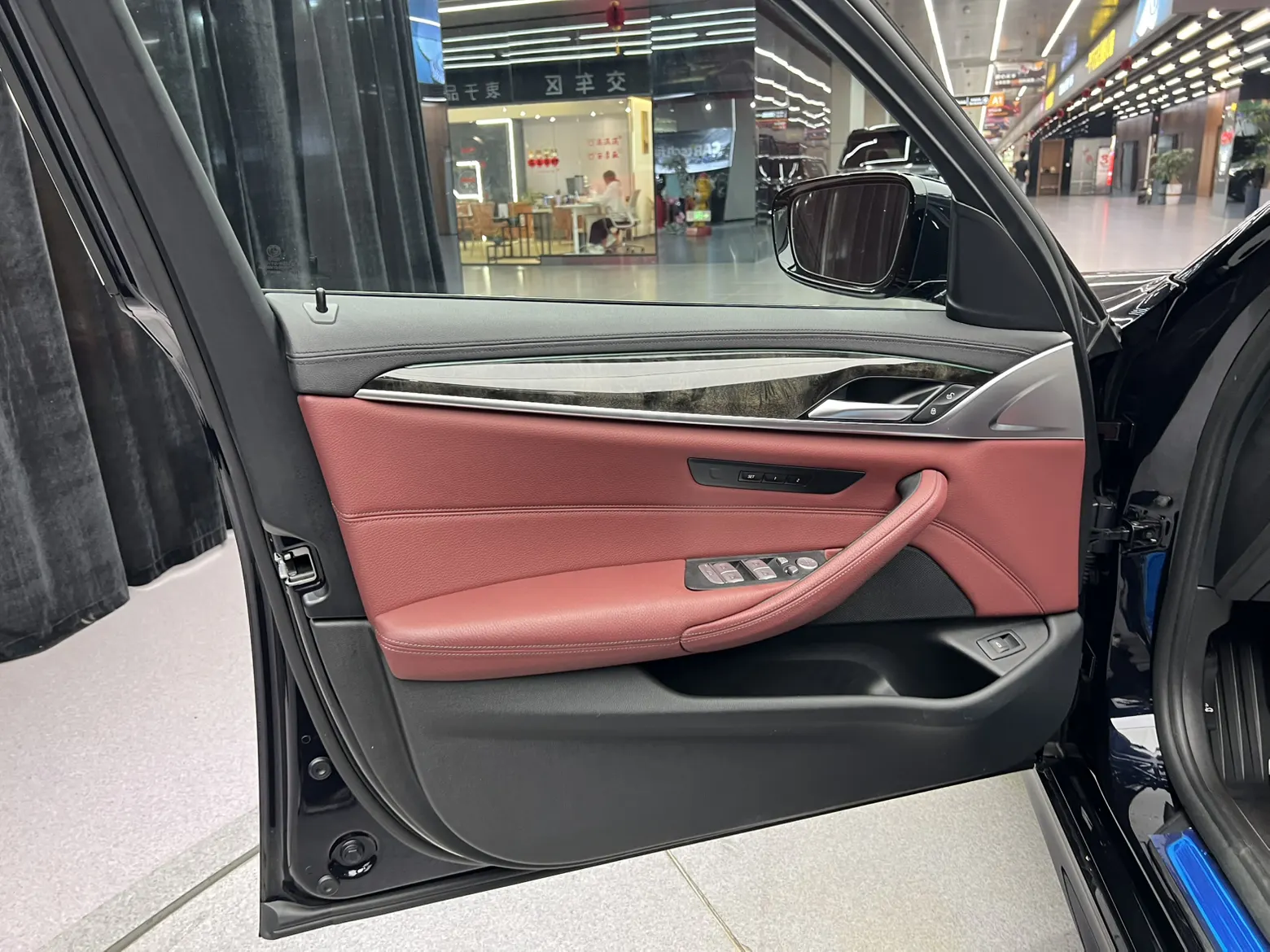BMW 530Li, 2018 25