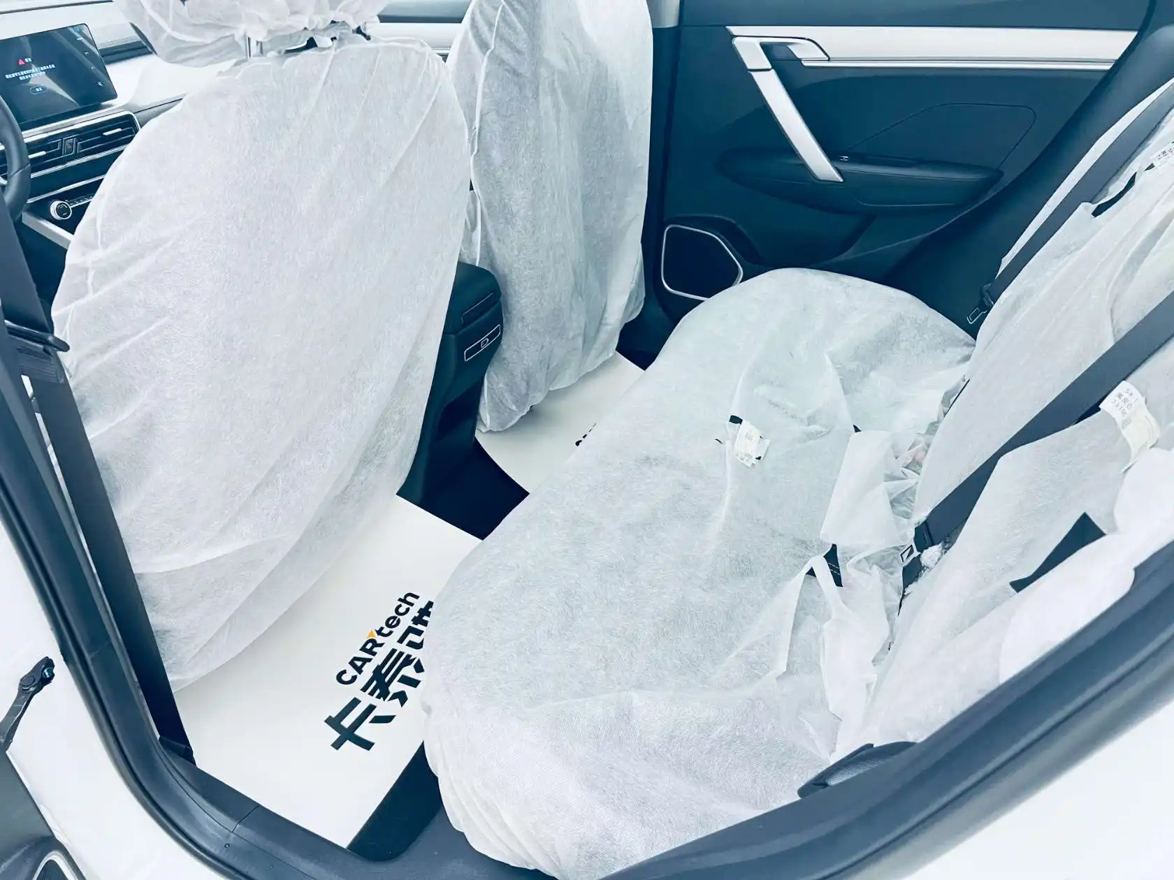 Geely Coolray, 2025 18