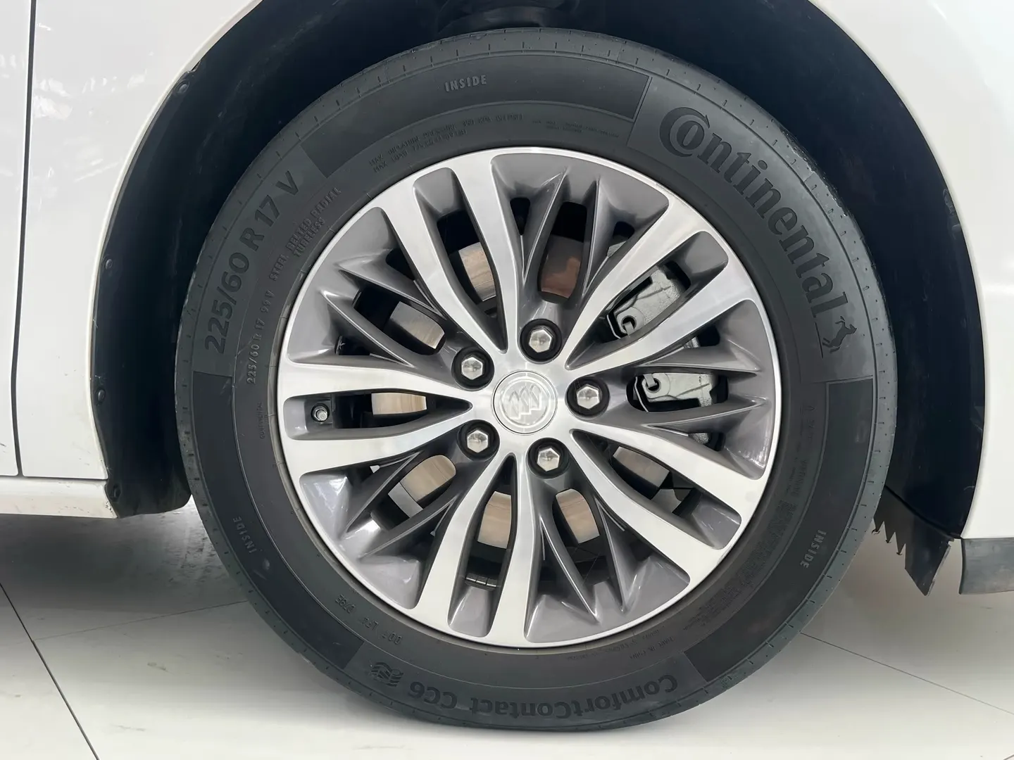 Buick GL8, 2023 10