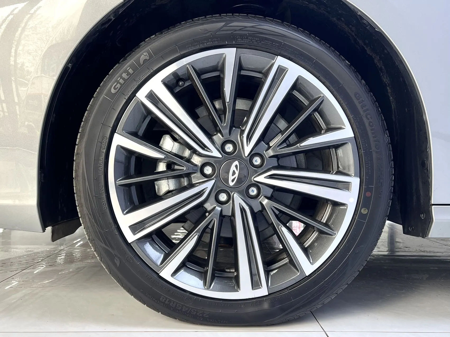 Chery Arrizo 8, 2025 9