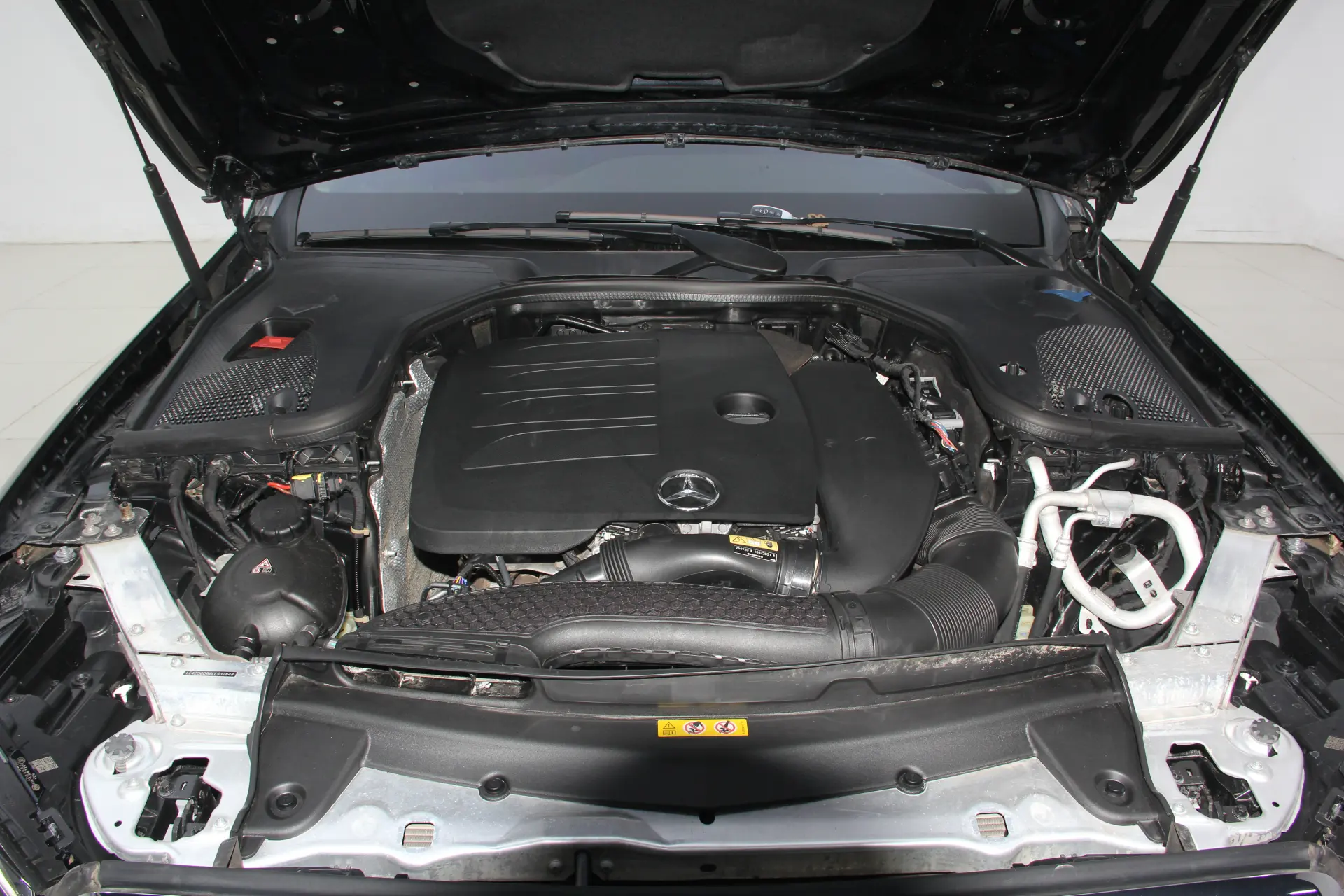 Mercedes-Benz E 300 L, 2020 8