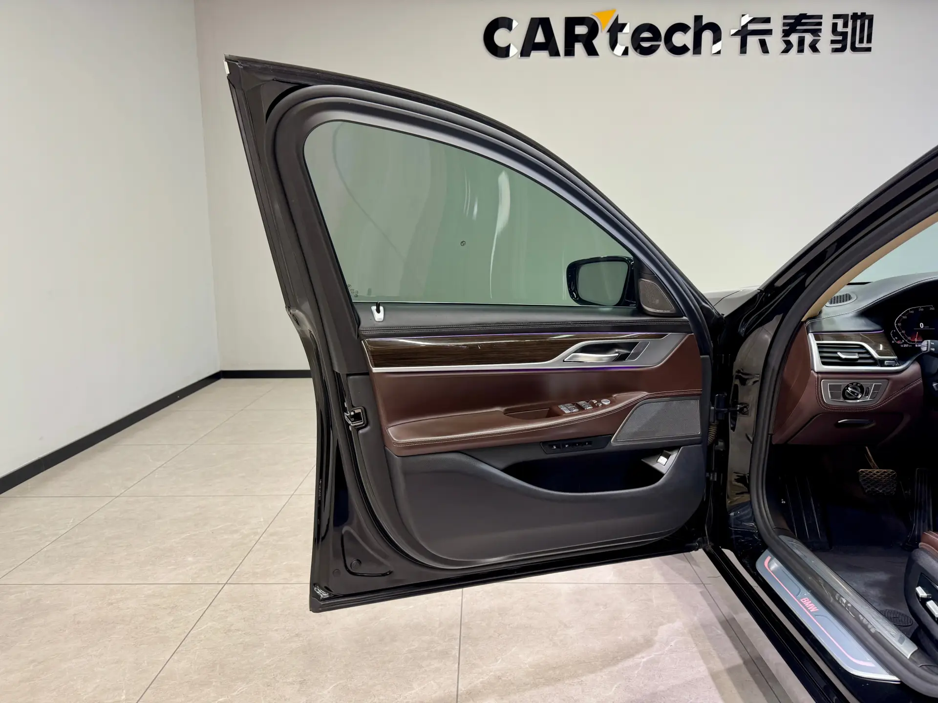 BMW 730Li, 2020 12