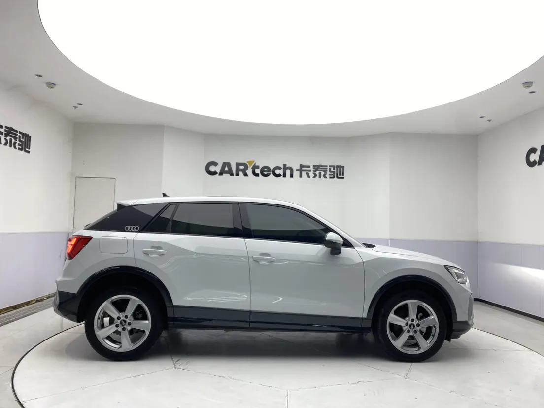 Audi Q2L 35 TFSI, 2023 4