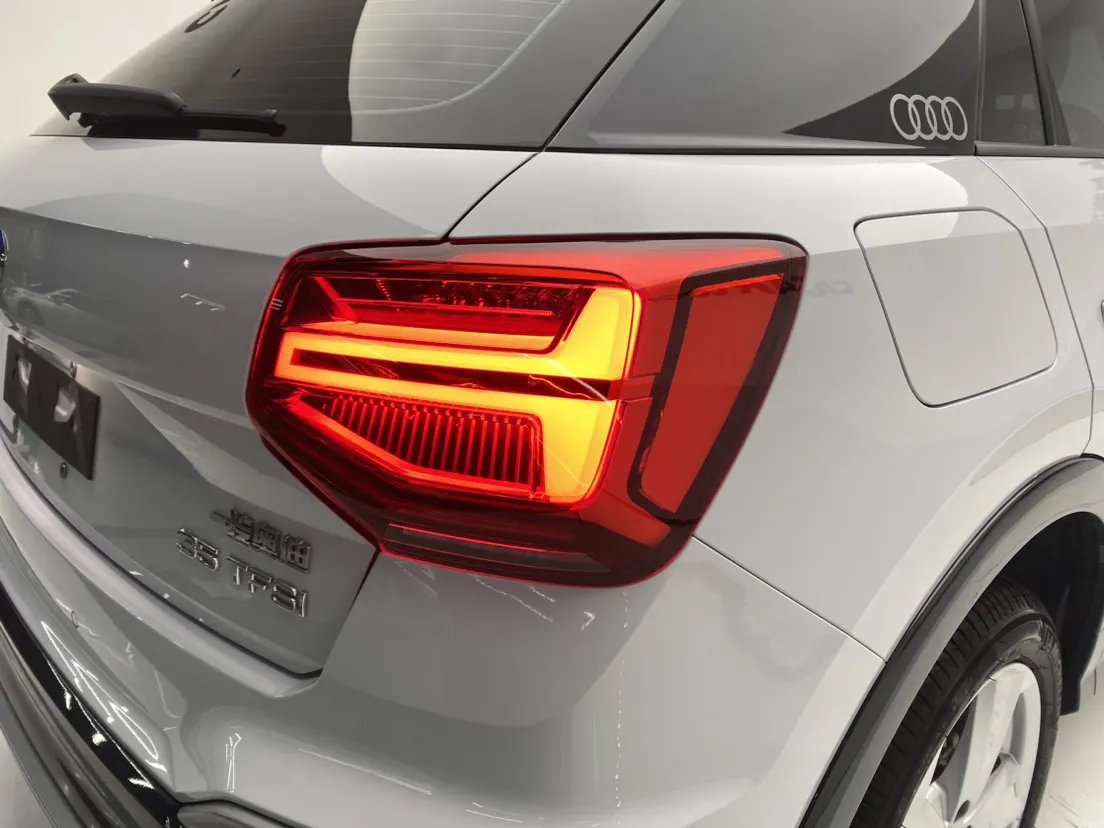 Audi Q2L 35 TFSI, 2023 10
