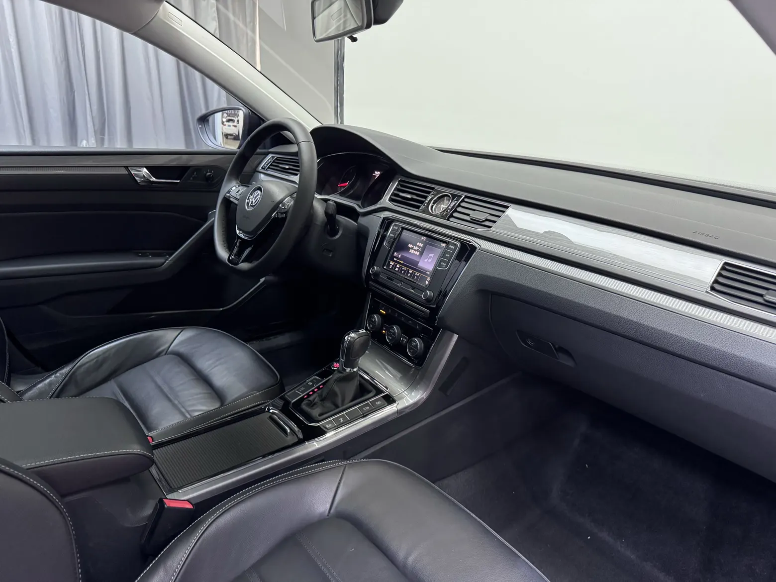 Volkswagen Passat, 2019 10