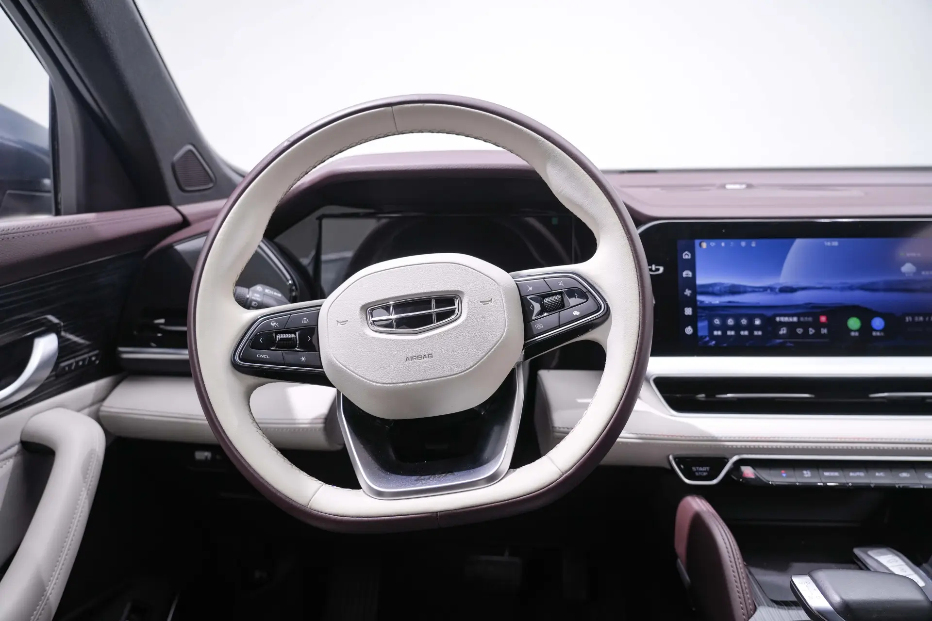 Geely Xingyue L, 2023 17