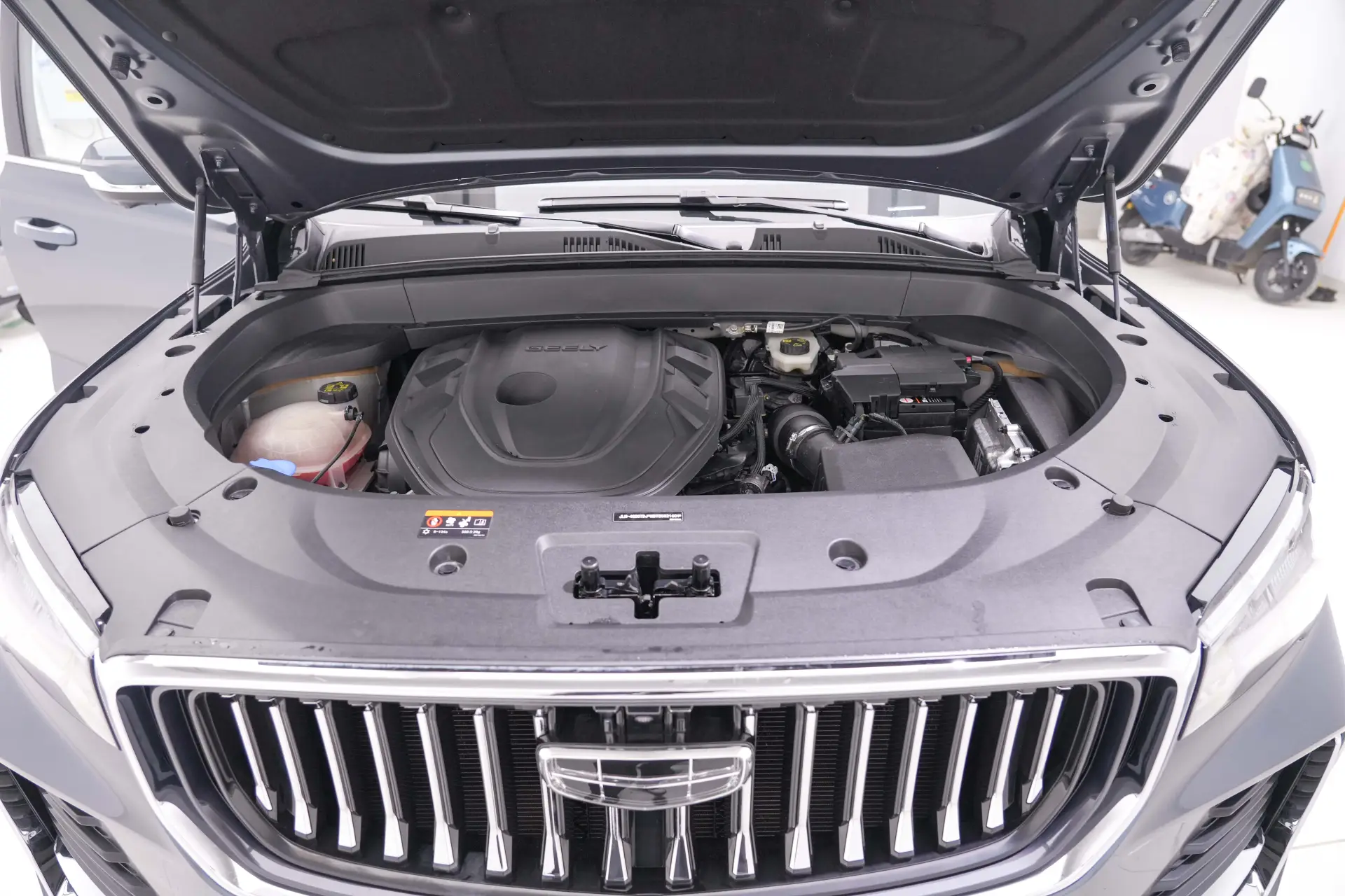 Geely Xingyue L, 2023 12