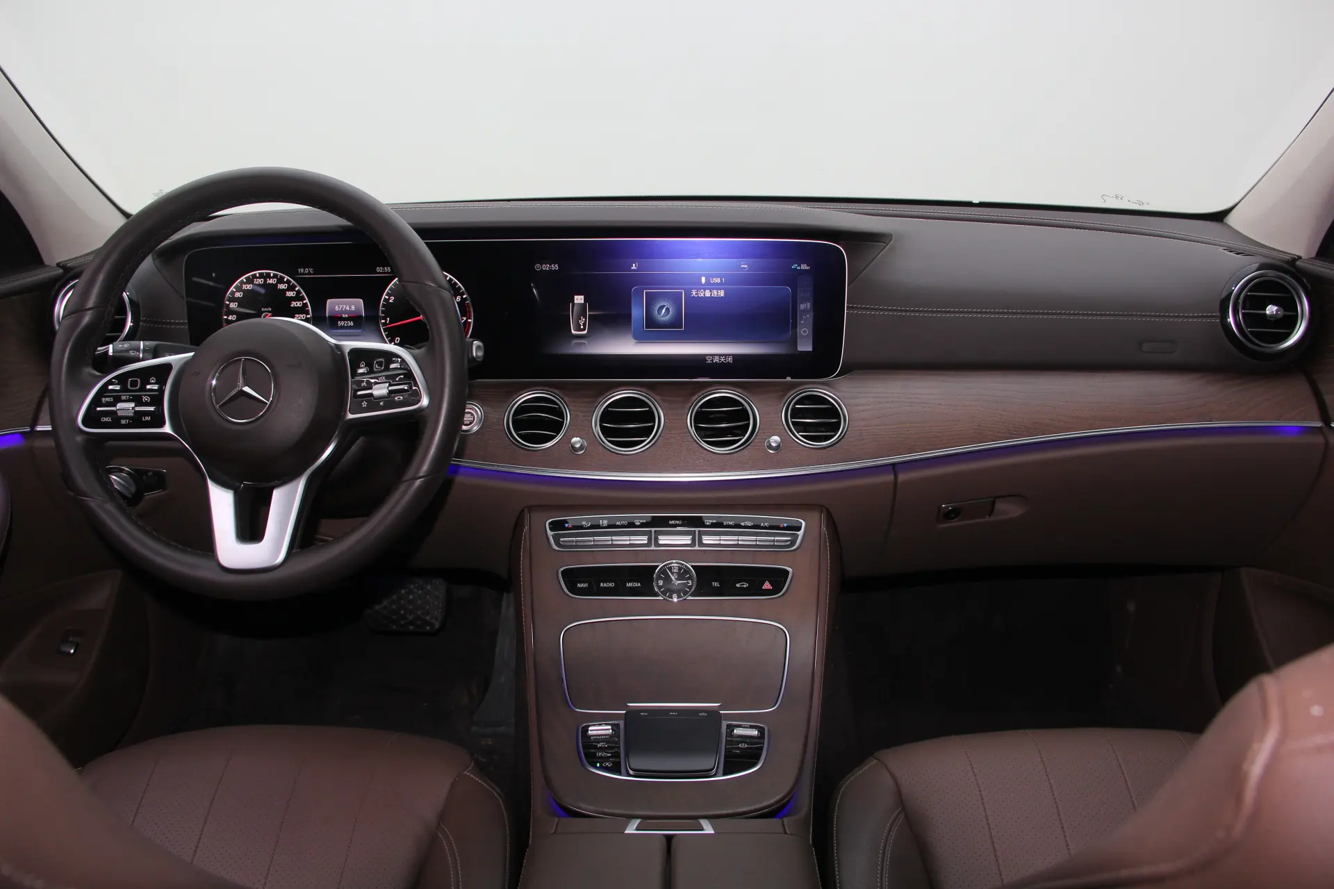 Mercedes-Benz E 300 L, 2020 14