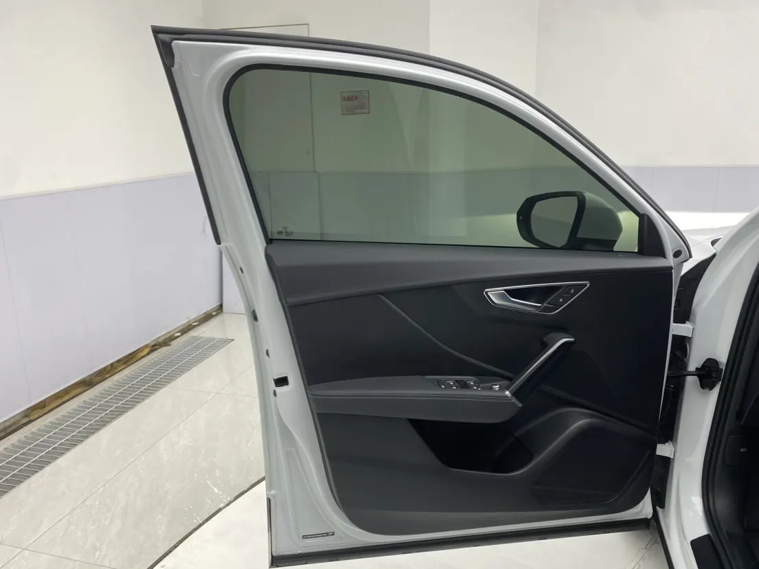 Audi Q2L 35 TFSI, 2023 18